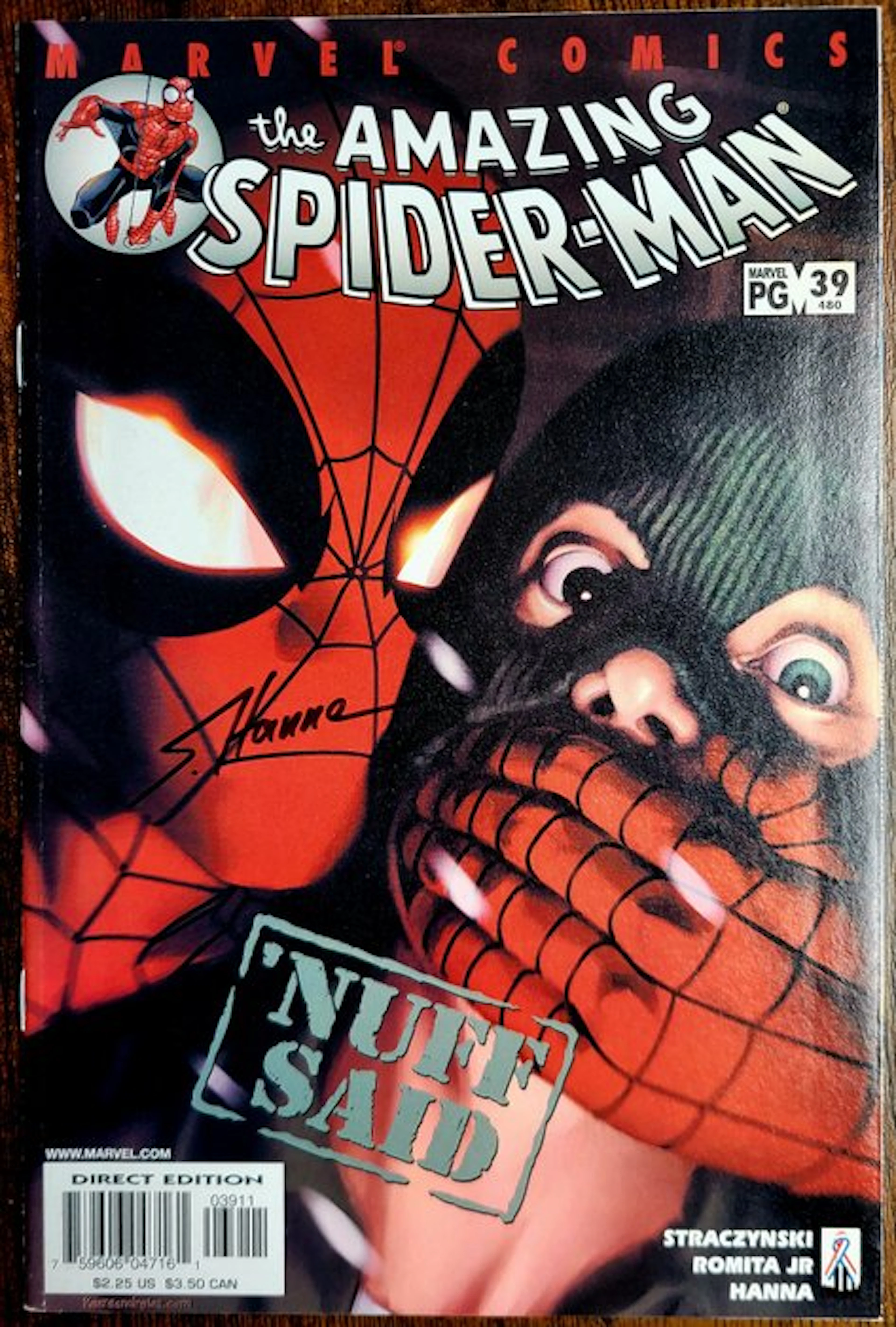 Amazing Spider-Man #39 - Signed by Scott Hanna + COA and...