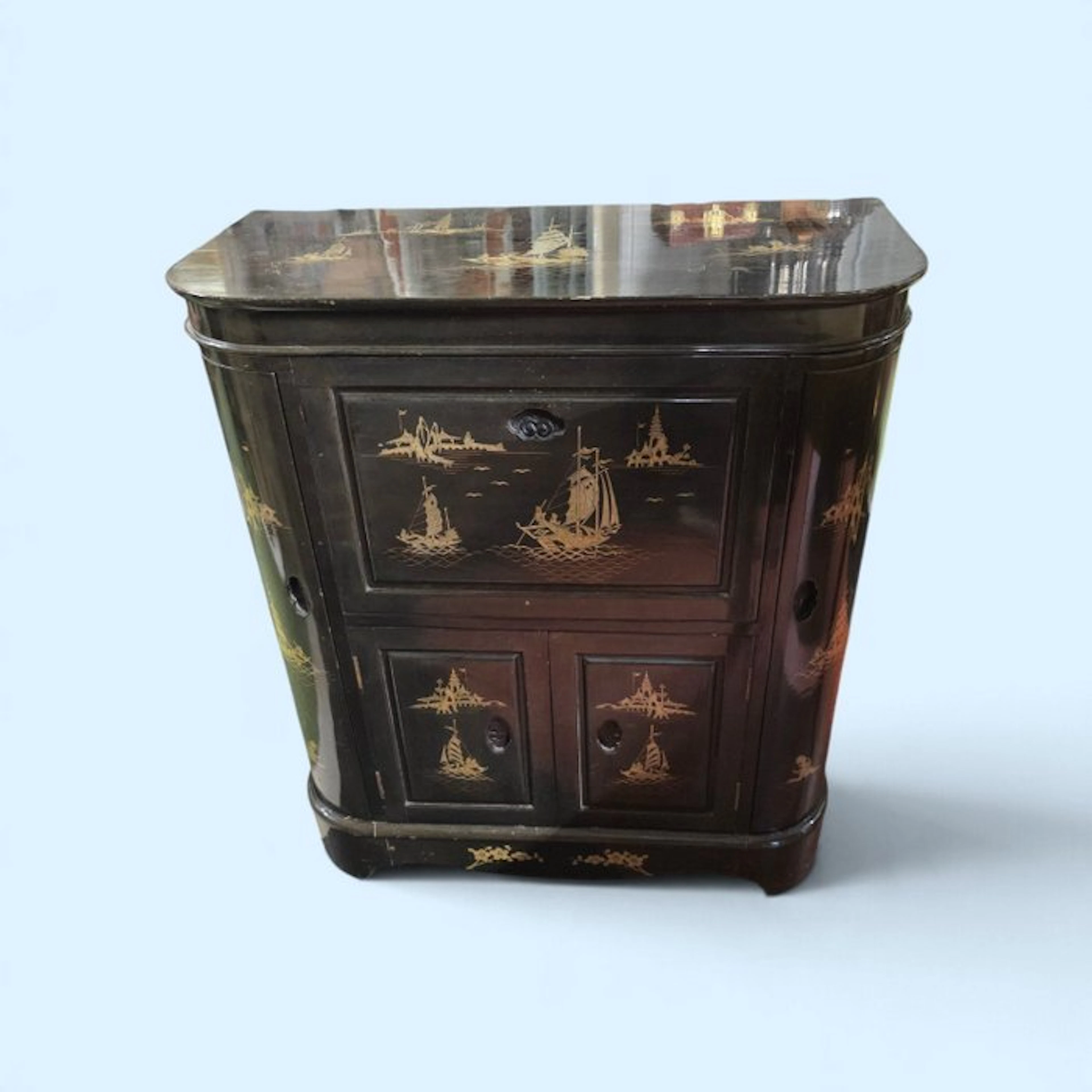 Cupboard - Wood - China - Black lacquered bar cabinet