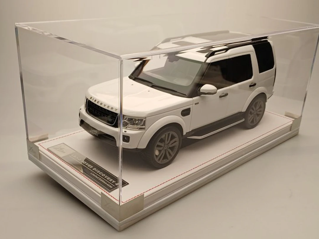 Ivy X-tailor 1:18 - Model car - Land rover Discovery 4 - Limited to 99 pieces.