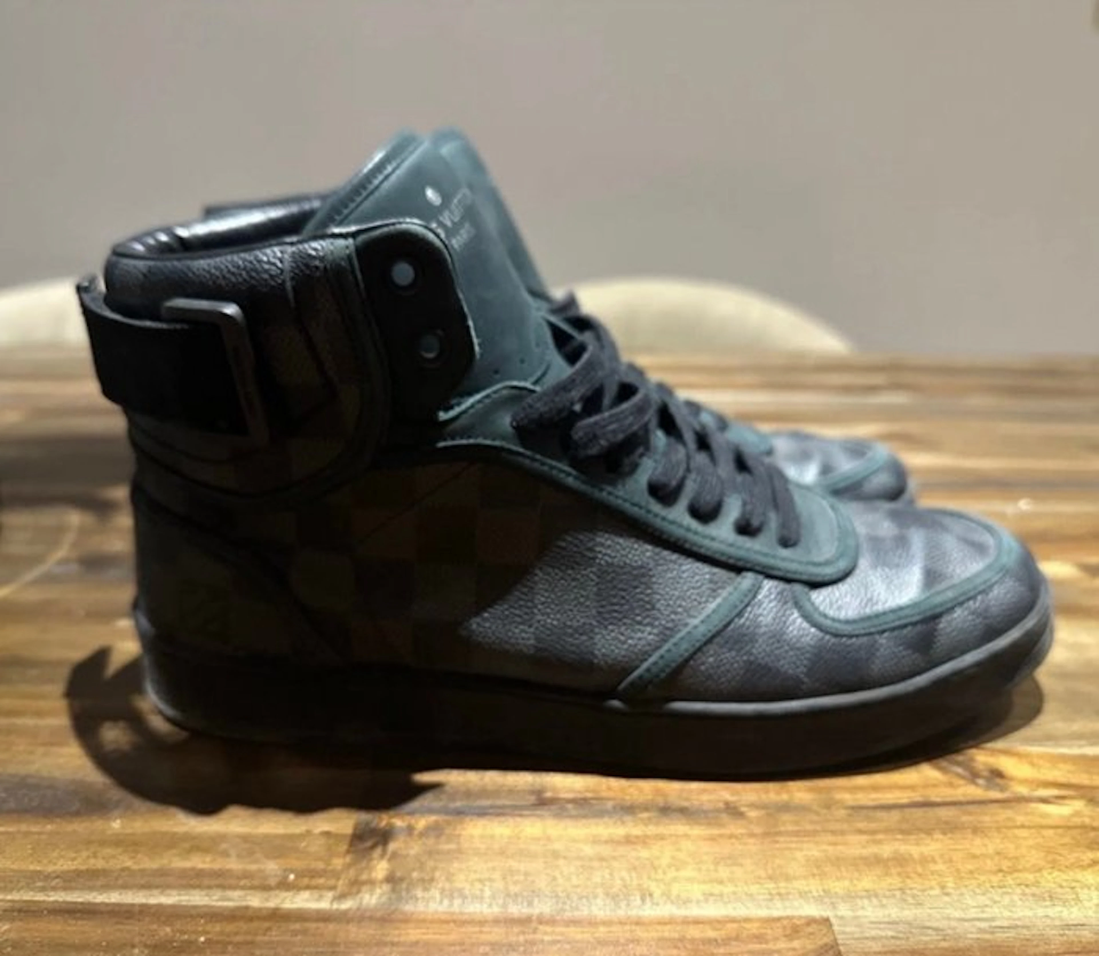 Louis Vuitton - High Top - High-top trainers - Size: EU 43