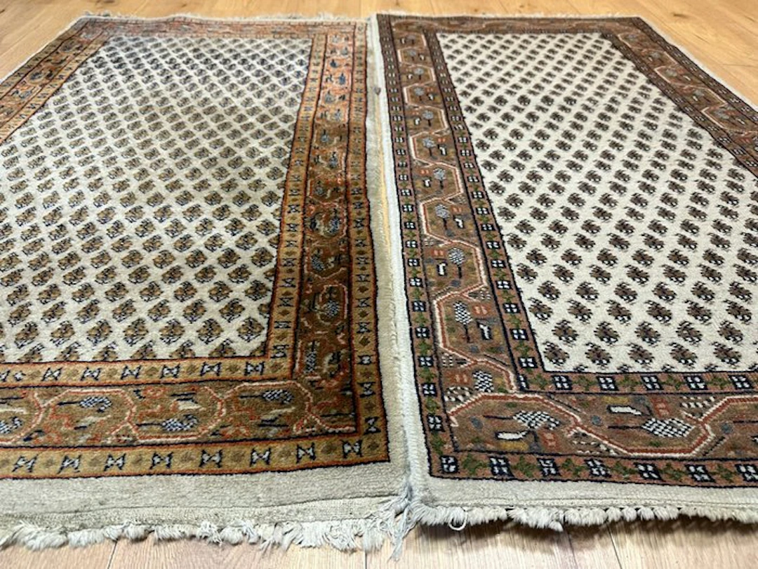 Fine antique Oriental rug in Sarough-style with a harmonious boteh pattern