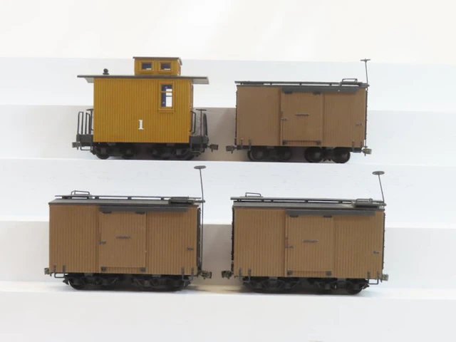 Spectrum(?) On30 - Model train freight carriage (4) - 3...
