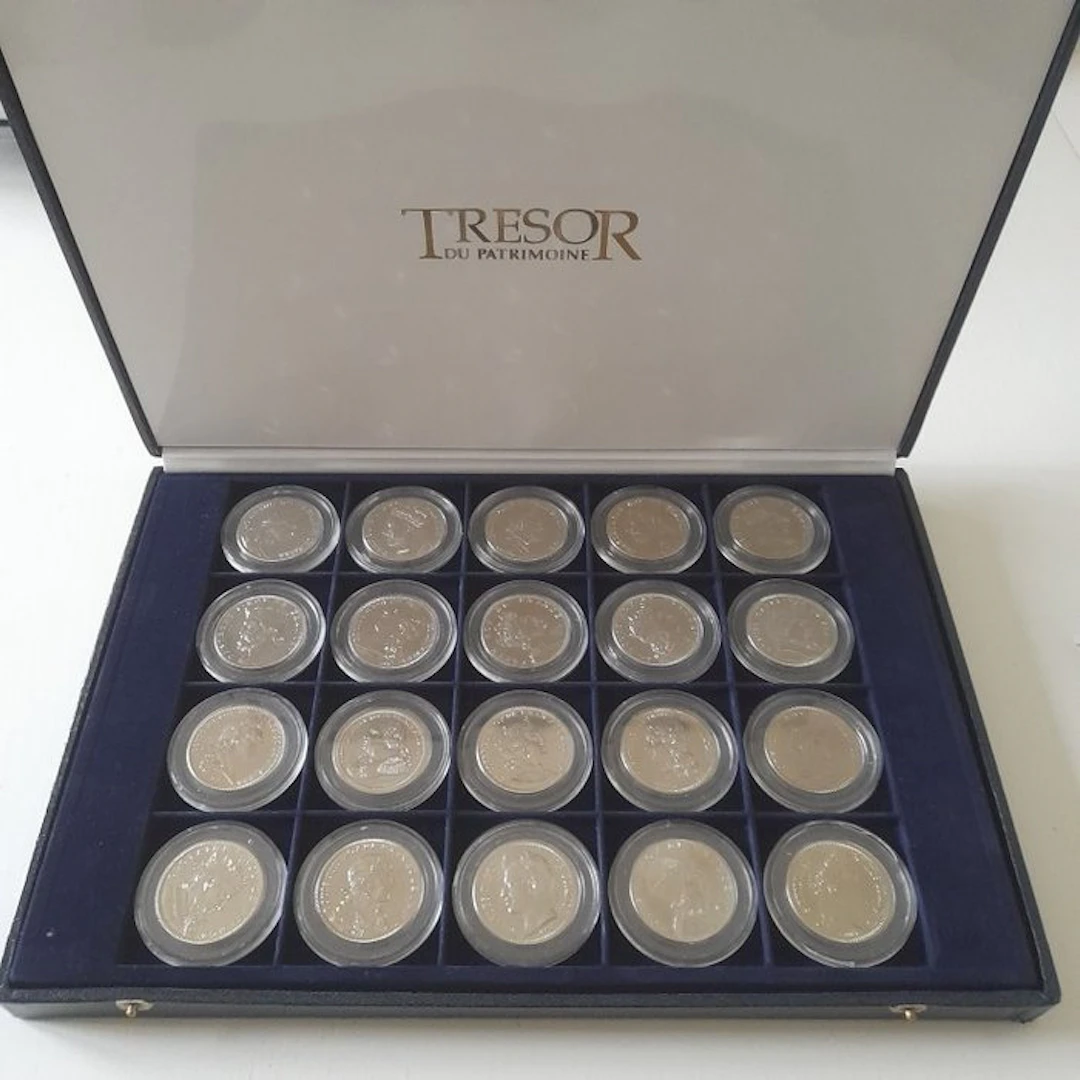 France. Coffret de 20 médailles "Les Rois de France" (No reserve price)