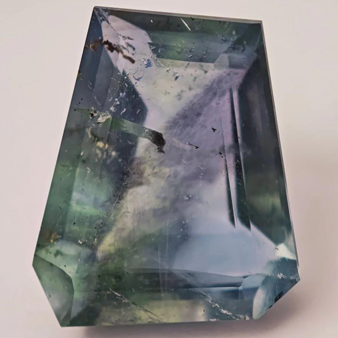 No reserve price Fluorite - 57.41 ct - Antwerp Laboratory...