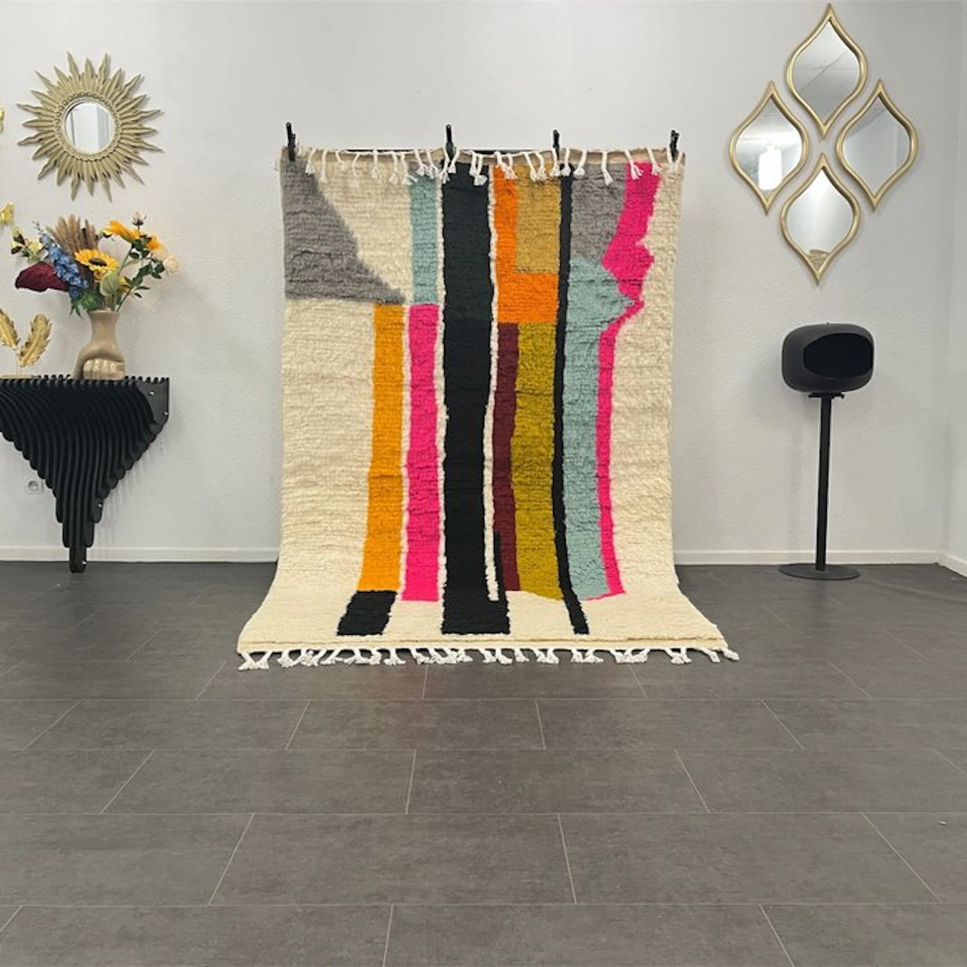 Berber, Traditional Atlas Azilal – Vibrant colors...