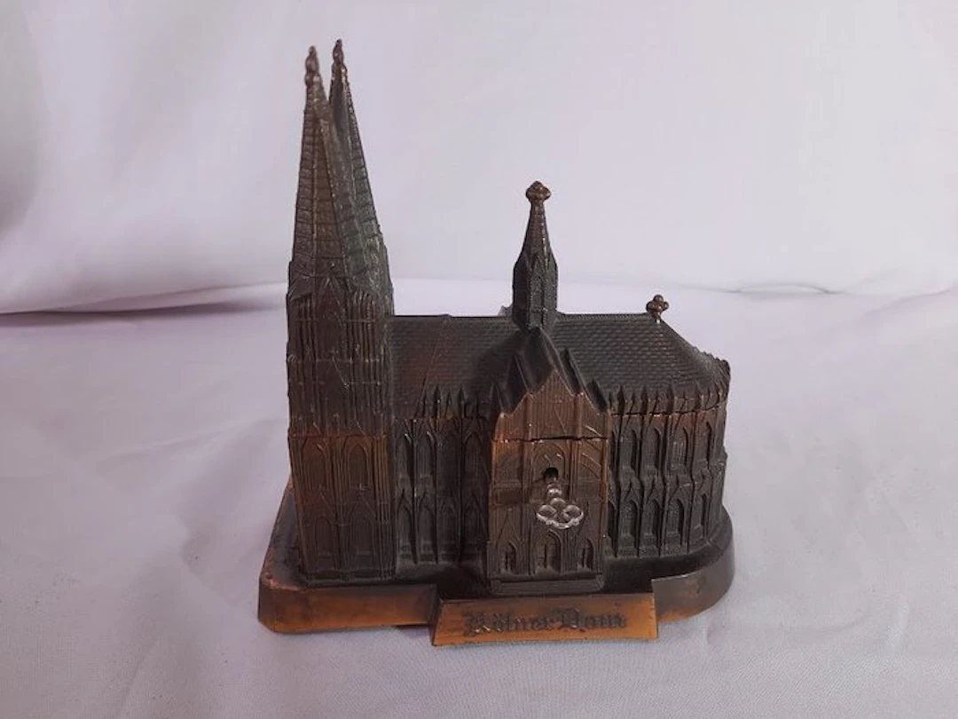 Casket - Bronze, Metal