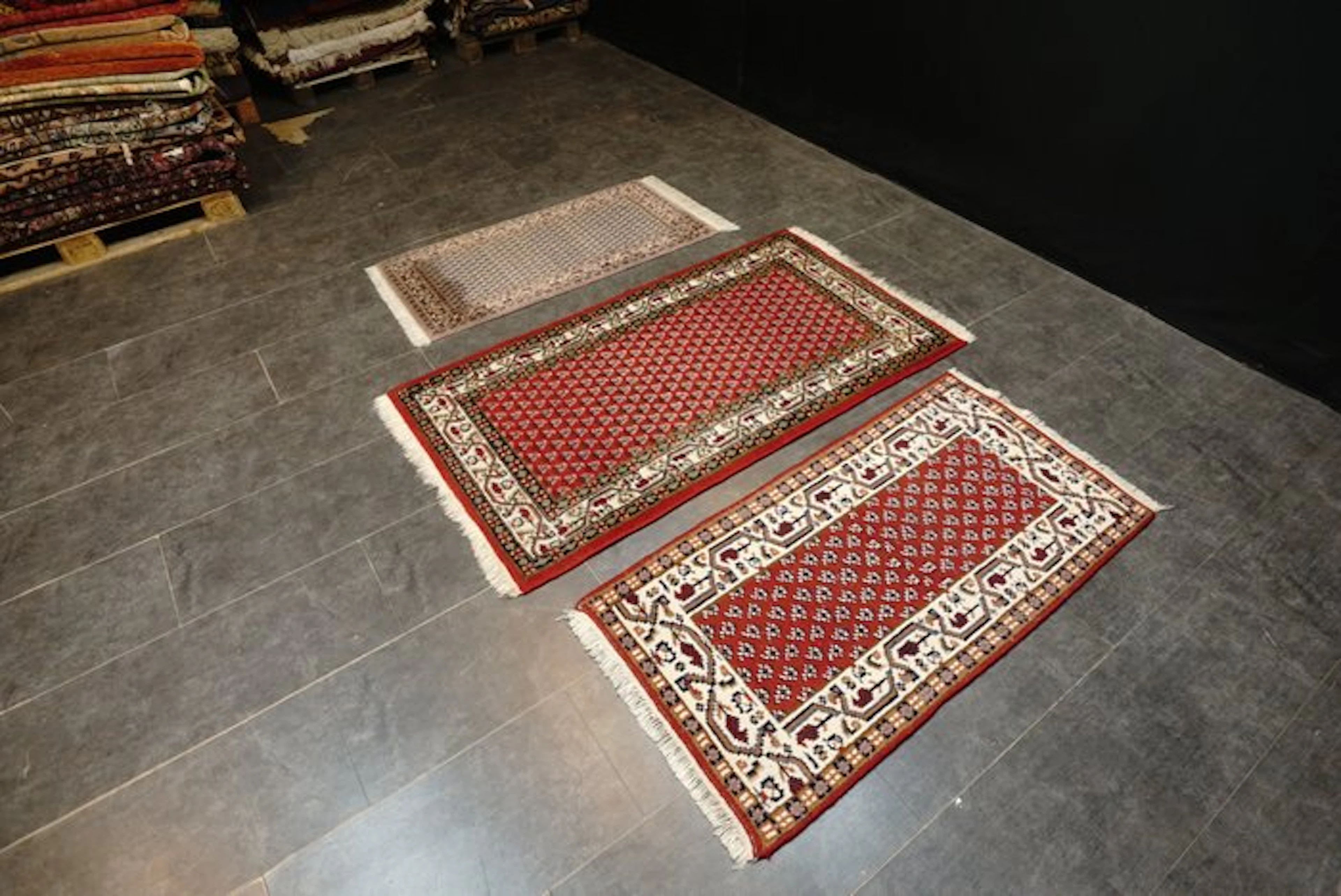 3-piece Oriental rug set: exquisite craftsmanship in traditional design