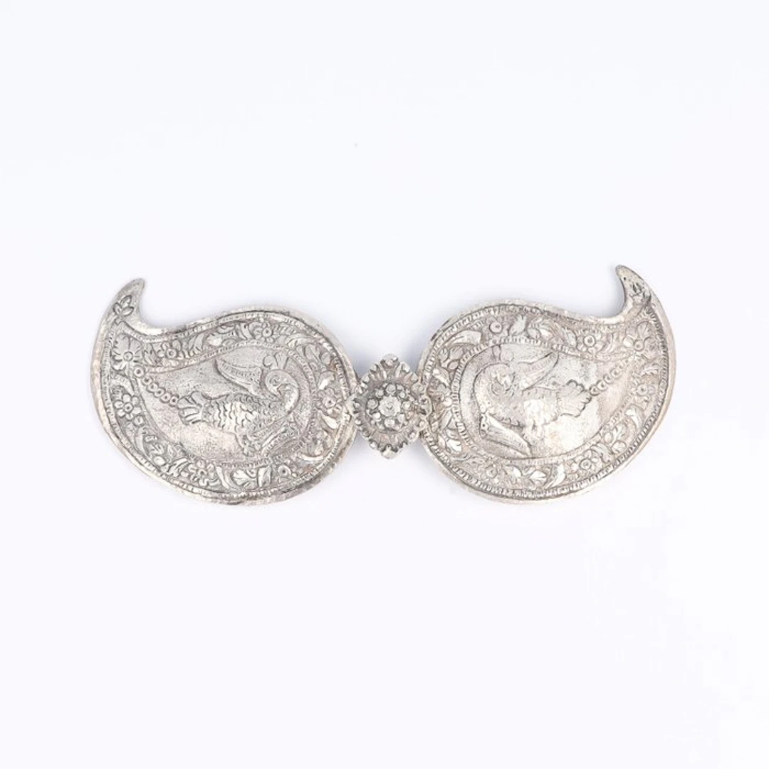 Belt buckle - Silver - Balkan region - 20th century
