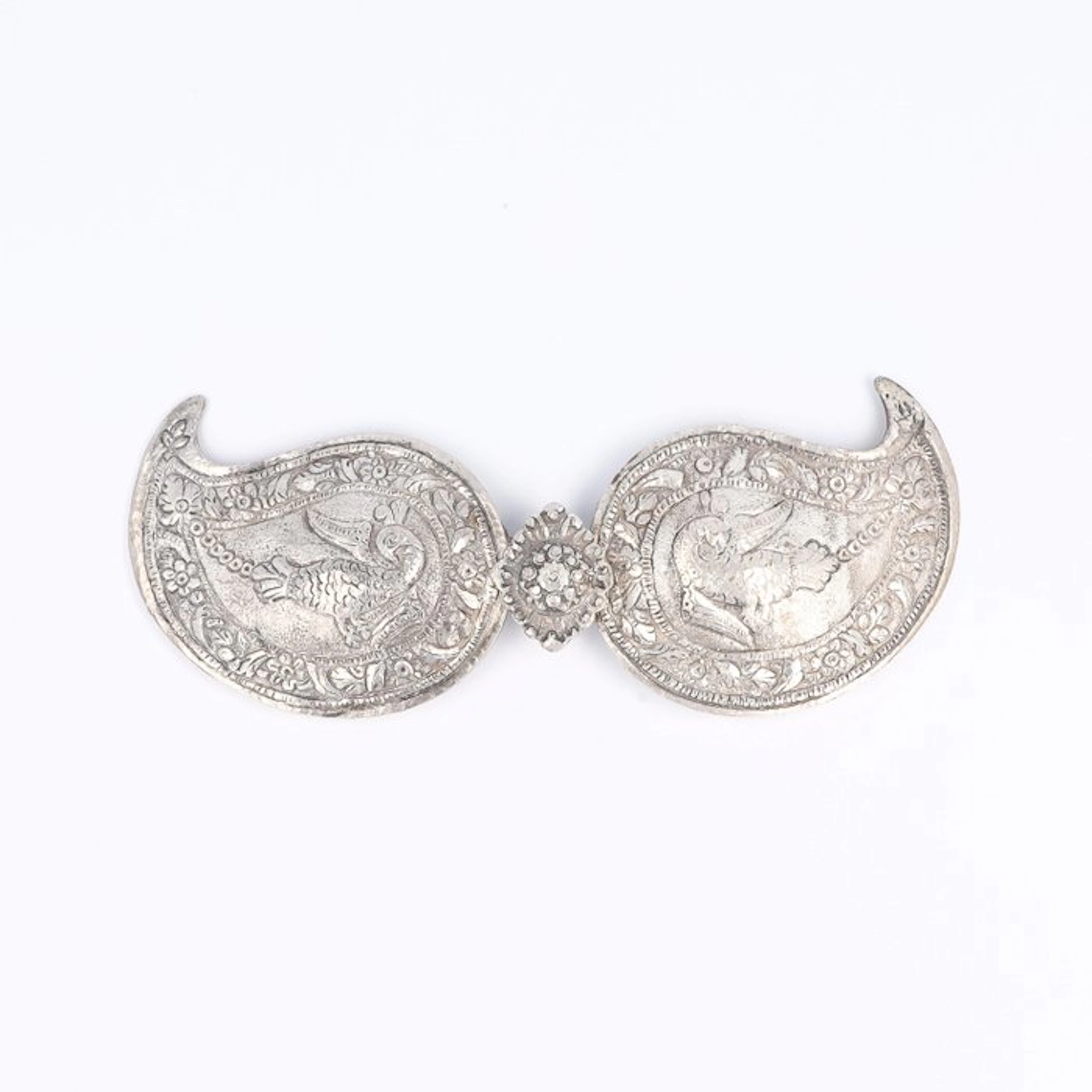 Belt buckle - Silver - Balkan region - 20th century