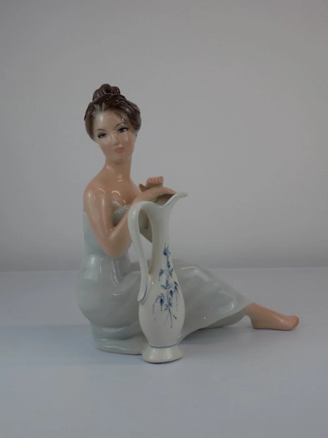 Favaro Cecchetto - Figurine - Donna con anfora - Porcelain