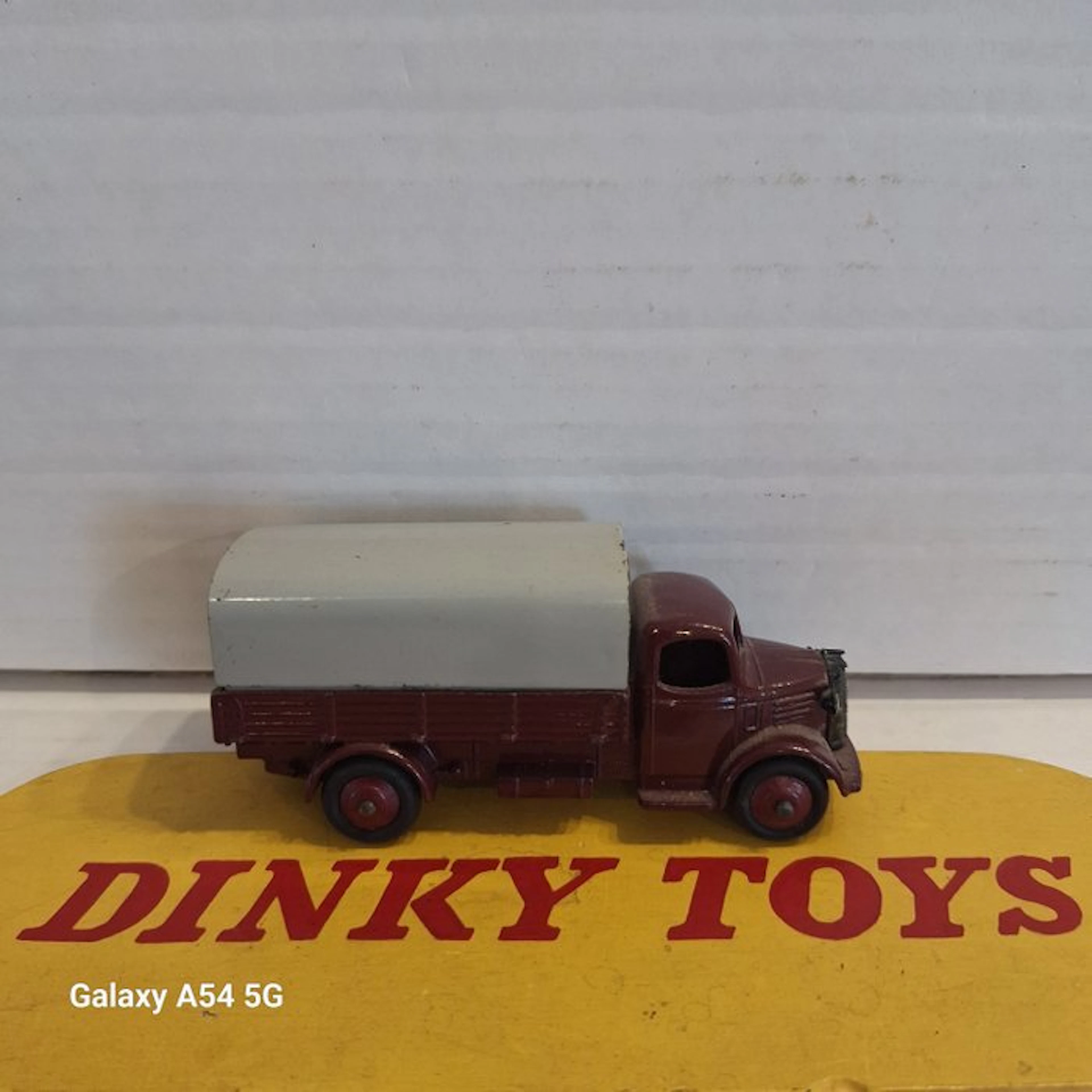Dinky Toys 1:43 - Model car - Dinky Toys - Austin