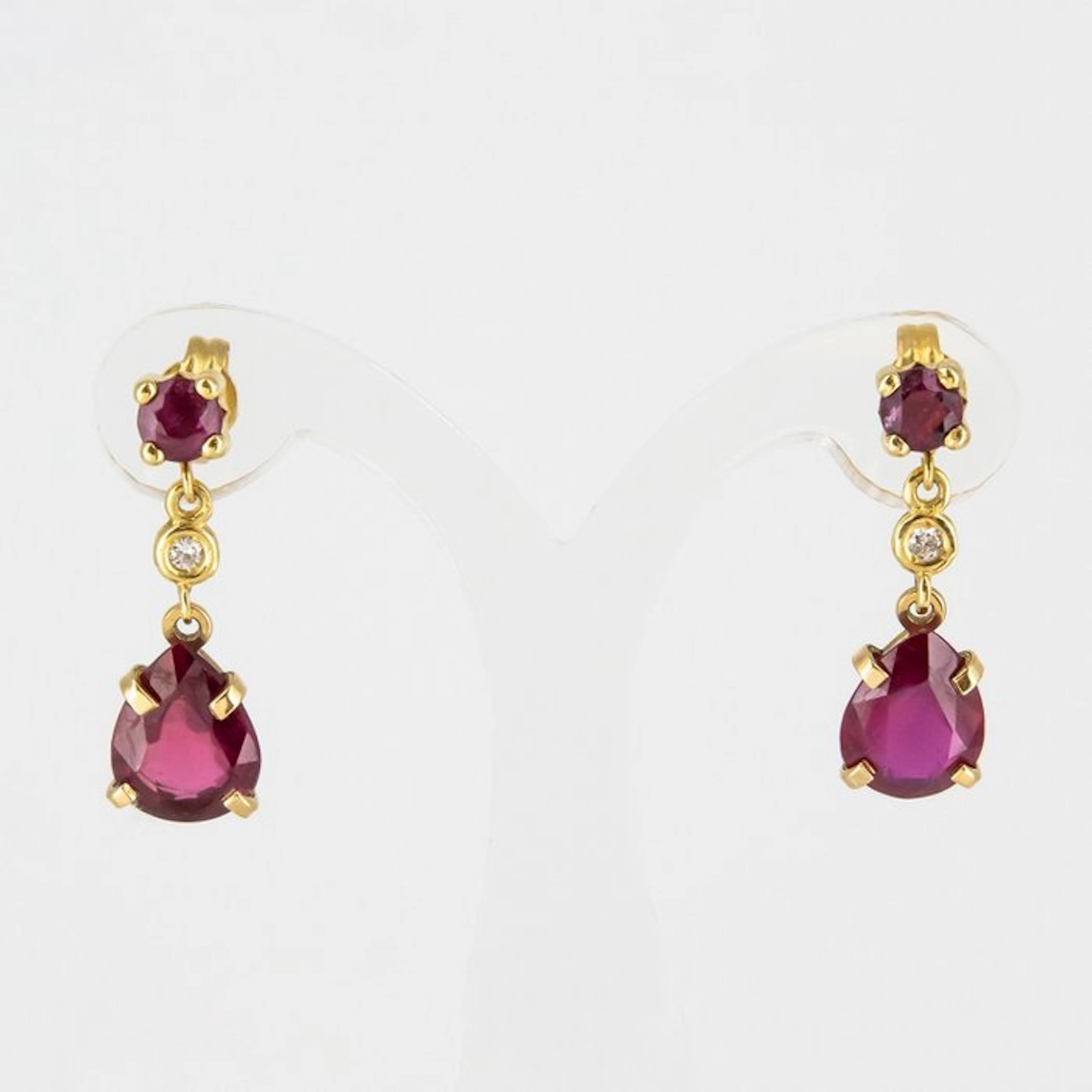 Earrings - 18 kt. Yellow gold Ruby - Diamond