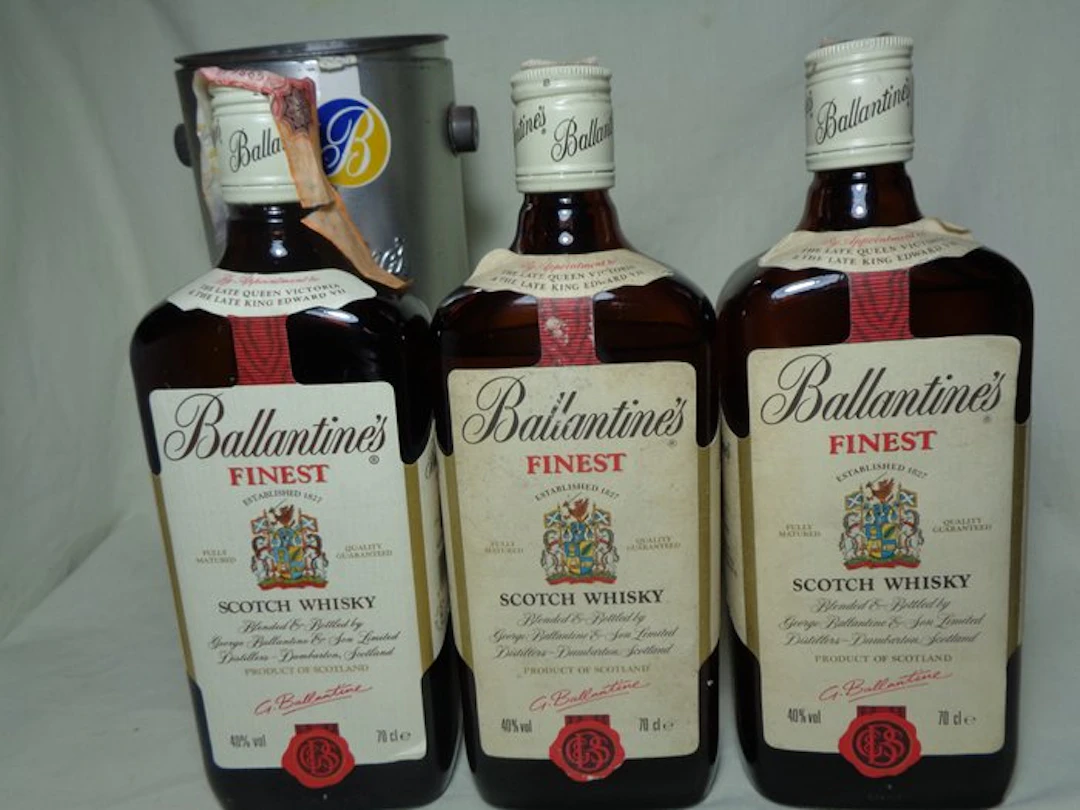 Ballantine's Finest - b. 1990s - 70cl - 3 bottles