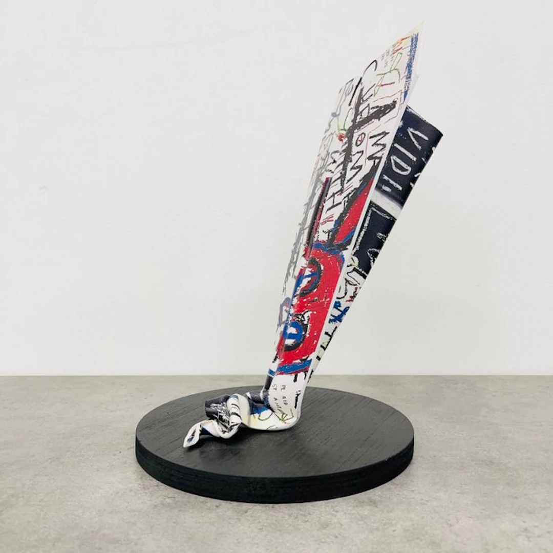 AVA (1988) - Paper Plane - Basquiat