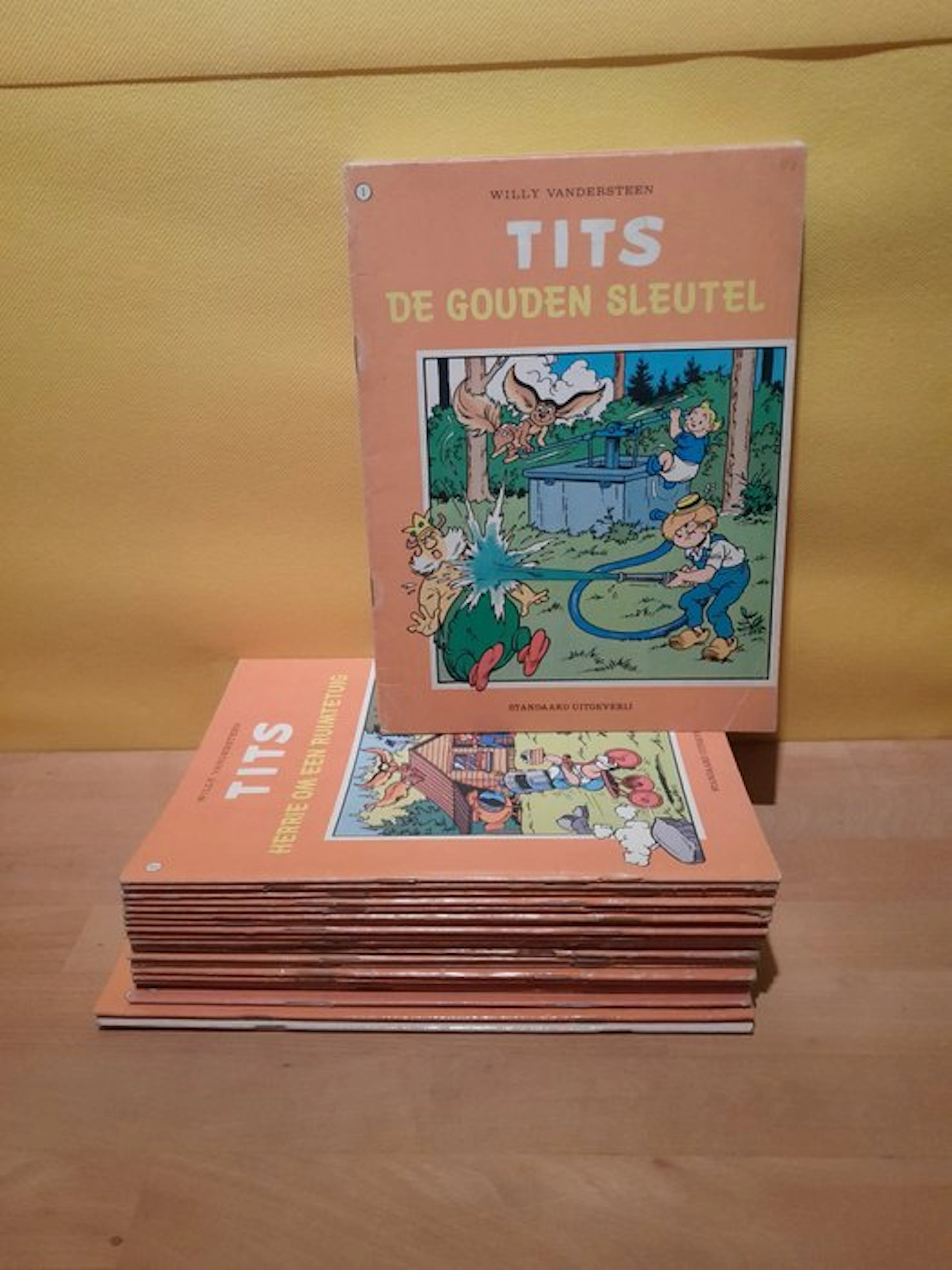 Tits 1 t/m 28 - Complete reeks SC - 28 Album - First edition - 1979