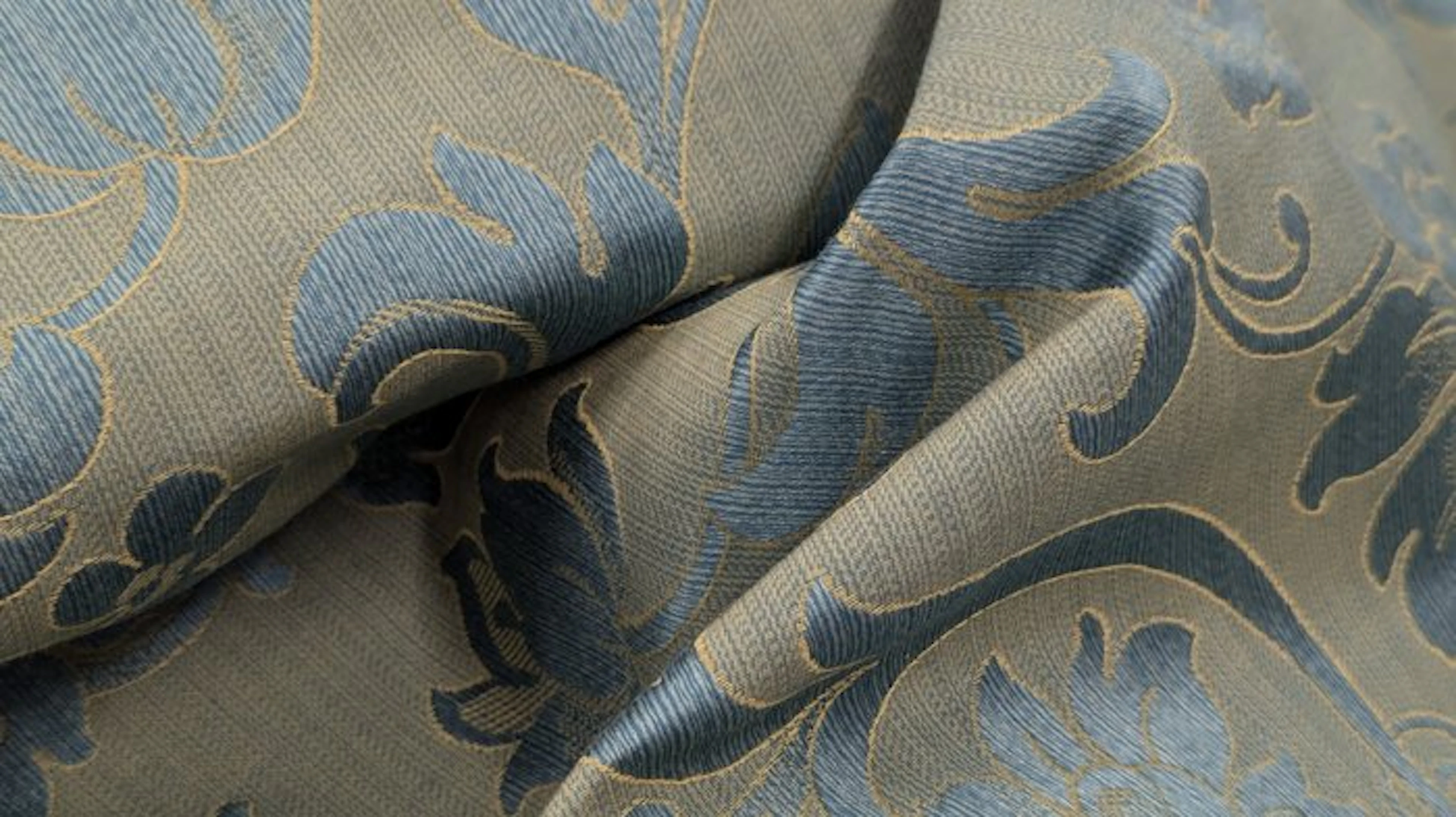 Tessuto Broccato Double Face di San Leucio – Eleganza e...