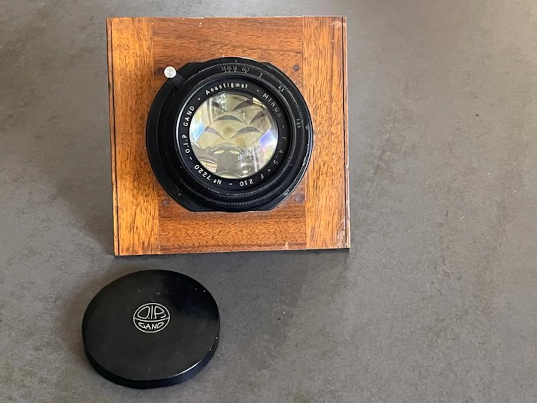 O.I.P Gand Miror f4,5/210mm lens for 4x5 and 5x7 inch camera's. 4x5 camera