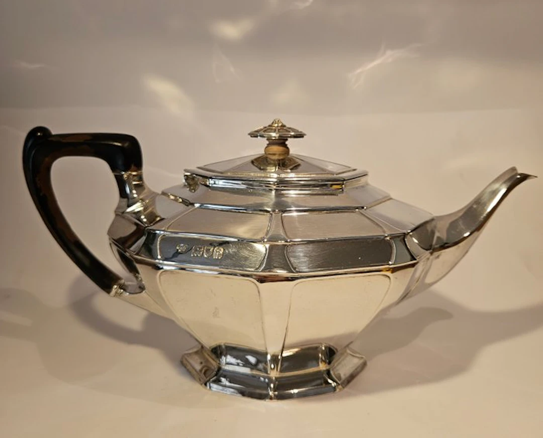 Goldsmiths & Silversmiths Company – Londres - Teapot - .925 silver