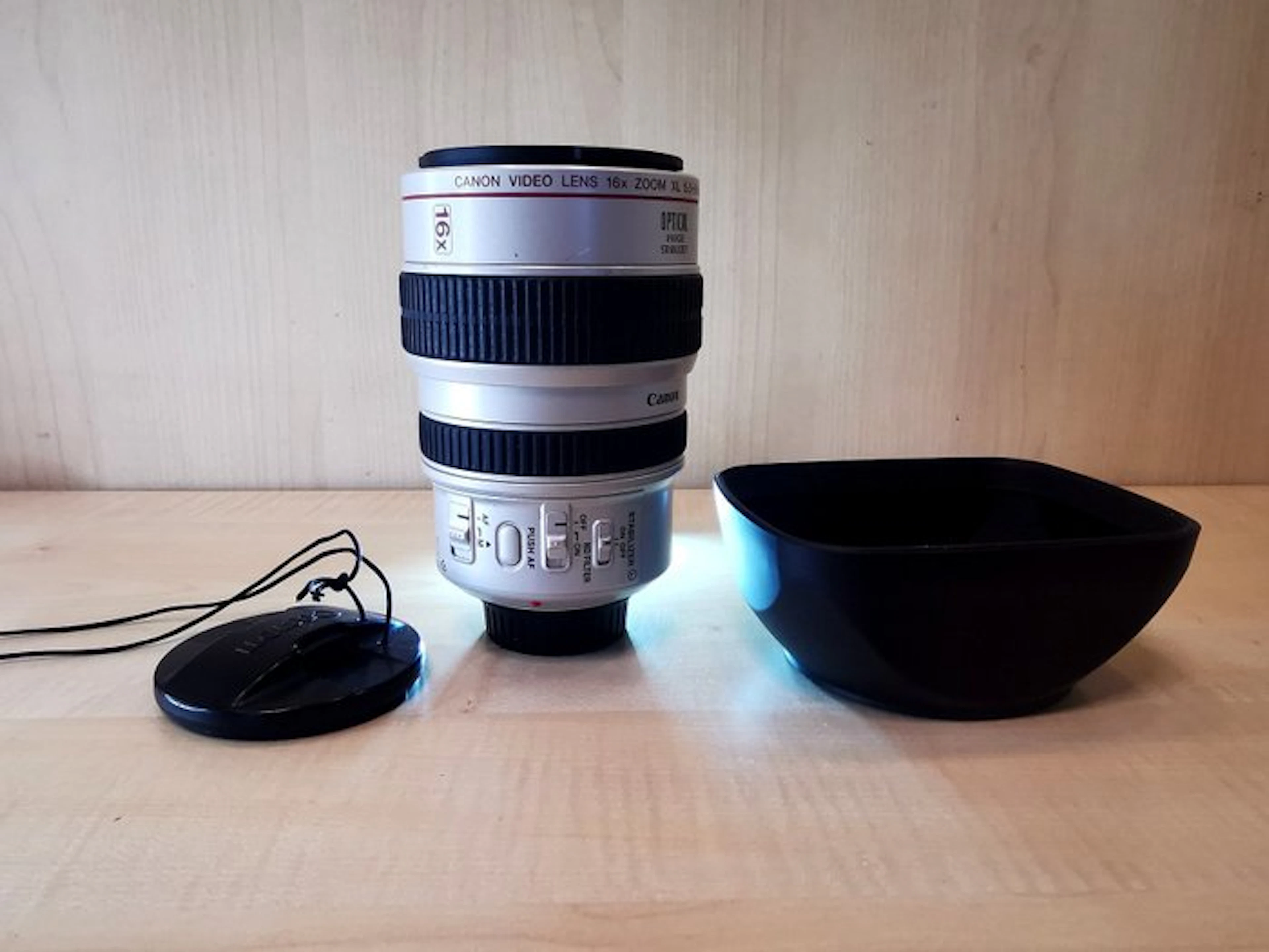 Canon 16x Zoom XL 5.5–88mm f/1.6–2.6 IS Optical Image...