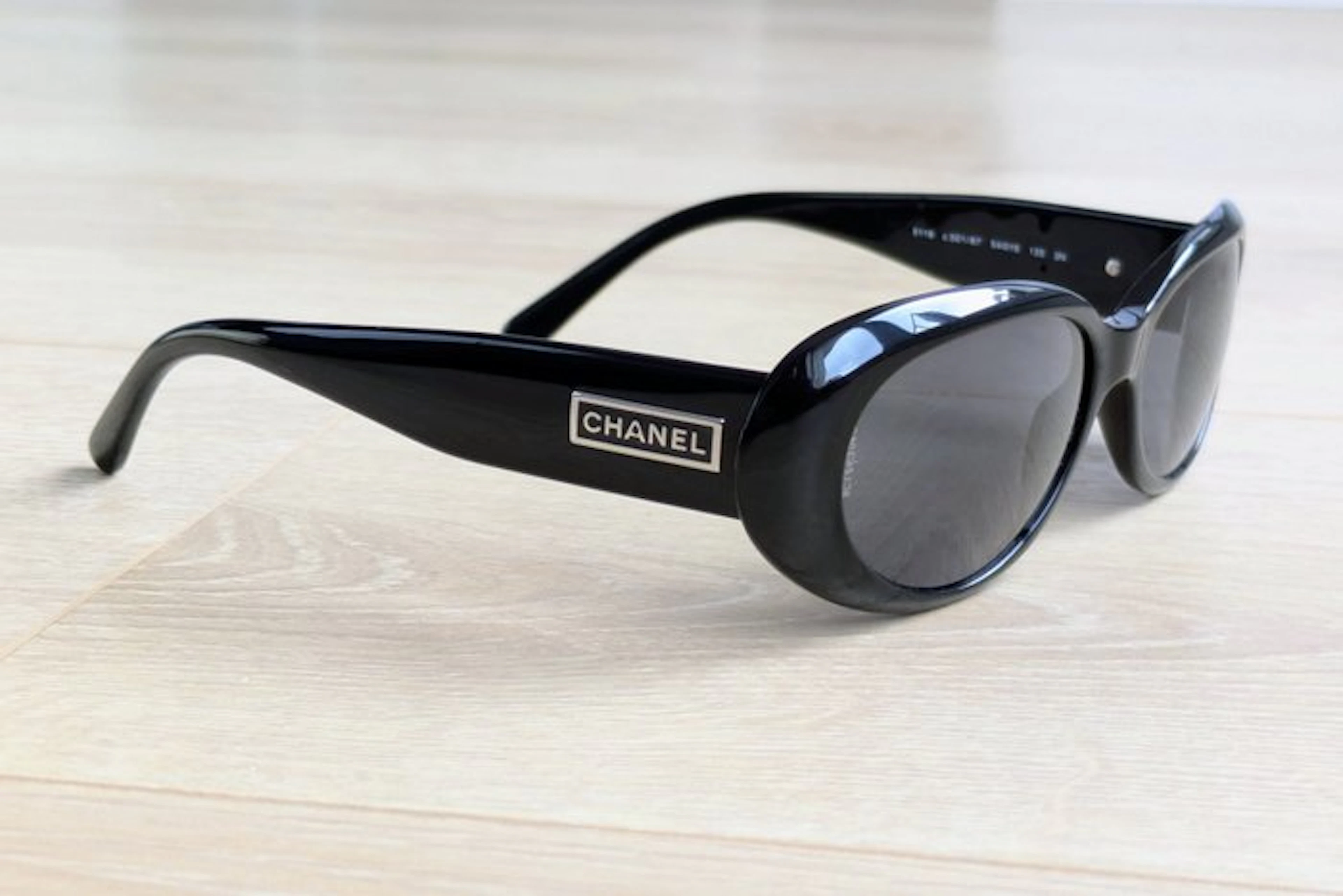 Chanel - Luxe Femme Ovale modèle 5119 c.501/87 avec son...