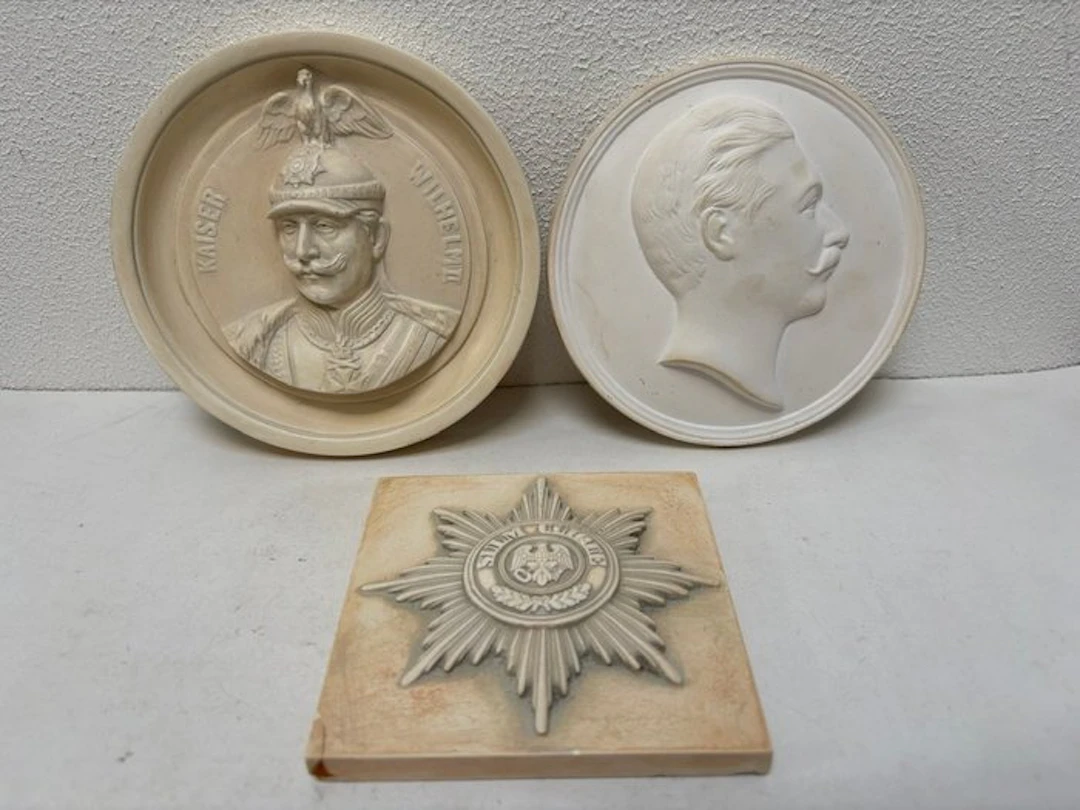 Germany - Emperor Wilhelm II, reliefs - Military accessories