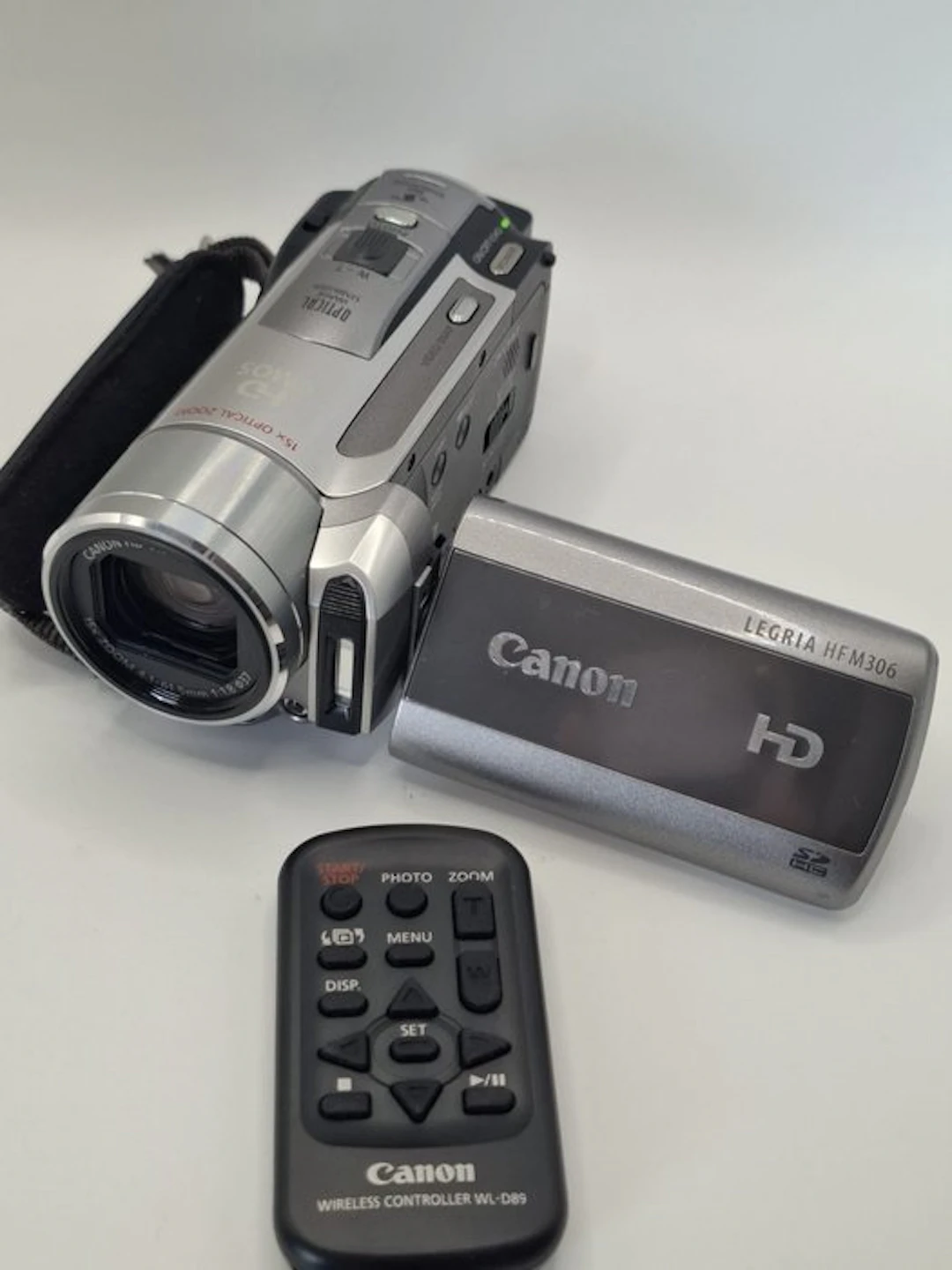 Canon LEGRIA HFM306 HD AVCHD SD camcorder