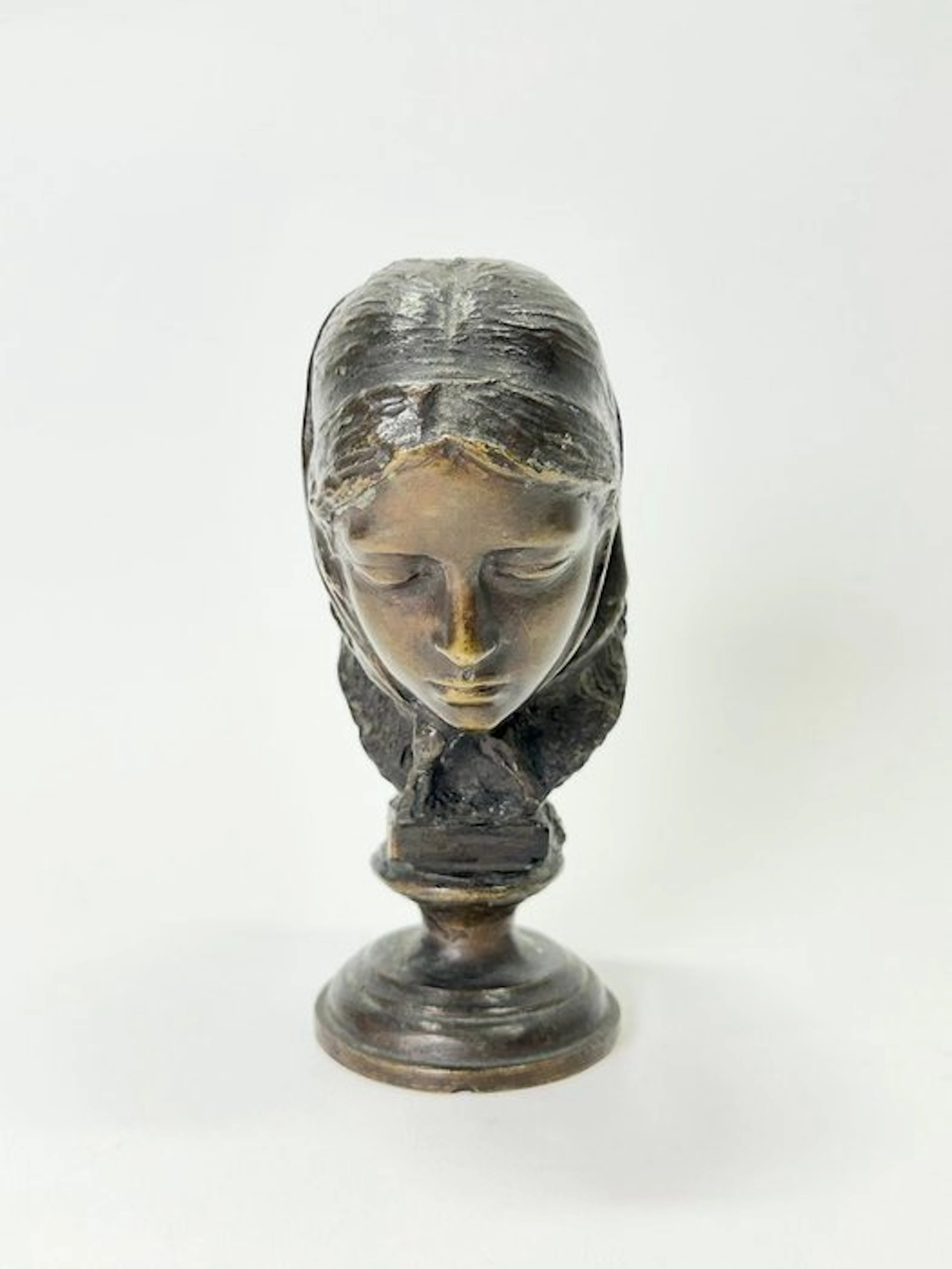 Antico Busto in Bronzo - Ritratto di Giovane Donna Velata...