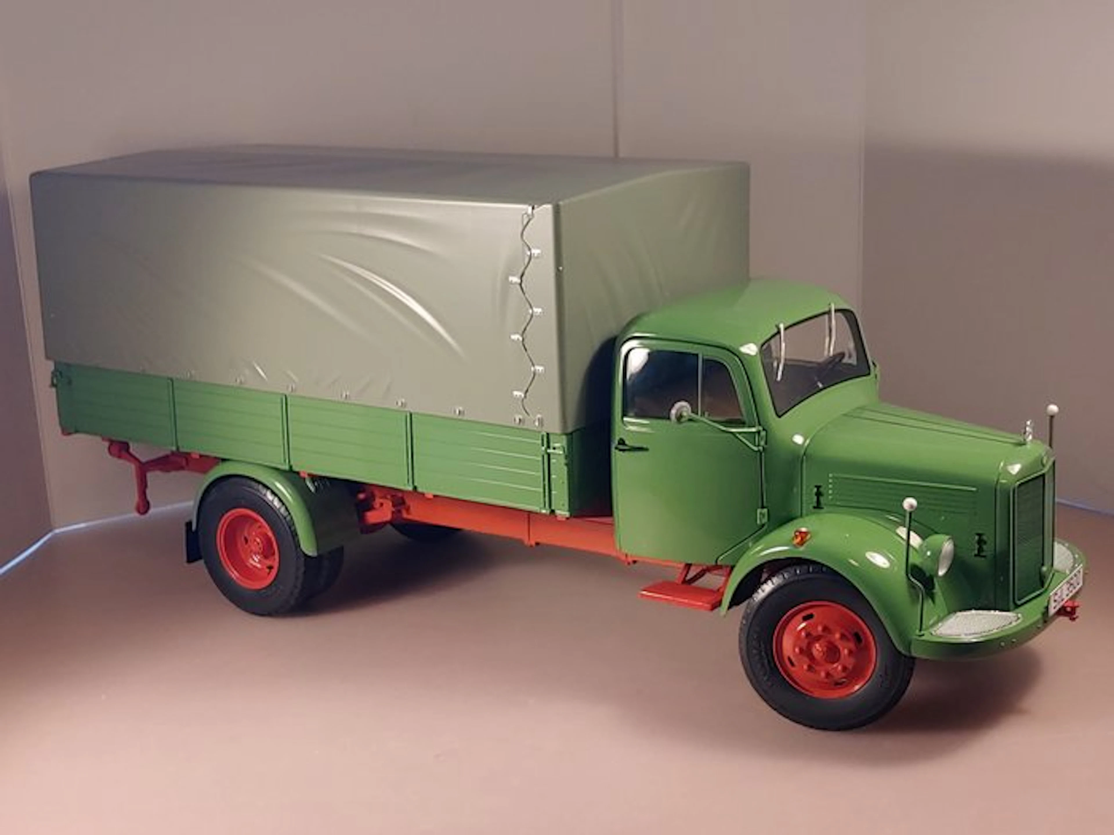 Schuco 1:18 - Model truck - Mercedes-Benz L3500...