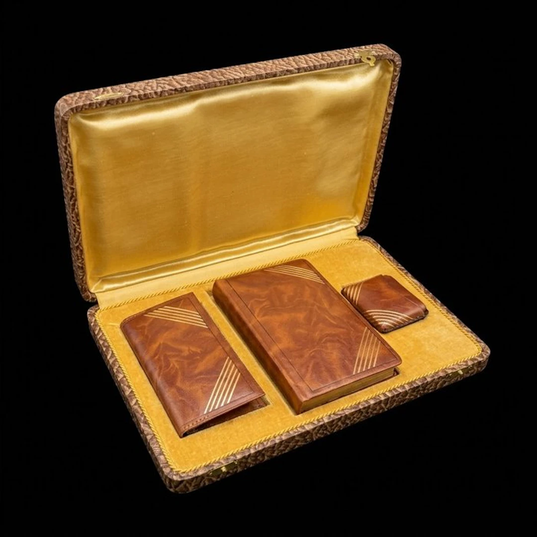 Rosary box (4) - Leather - 1950-1960 - First Communion box