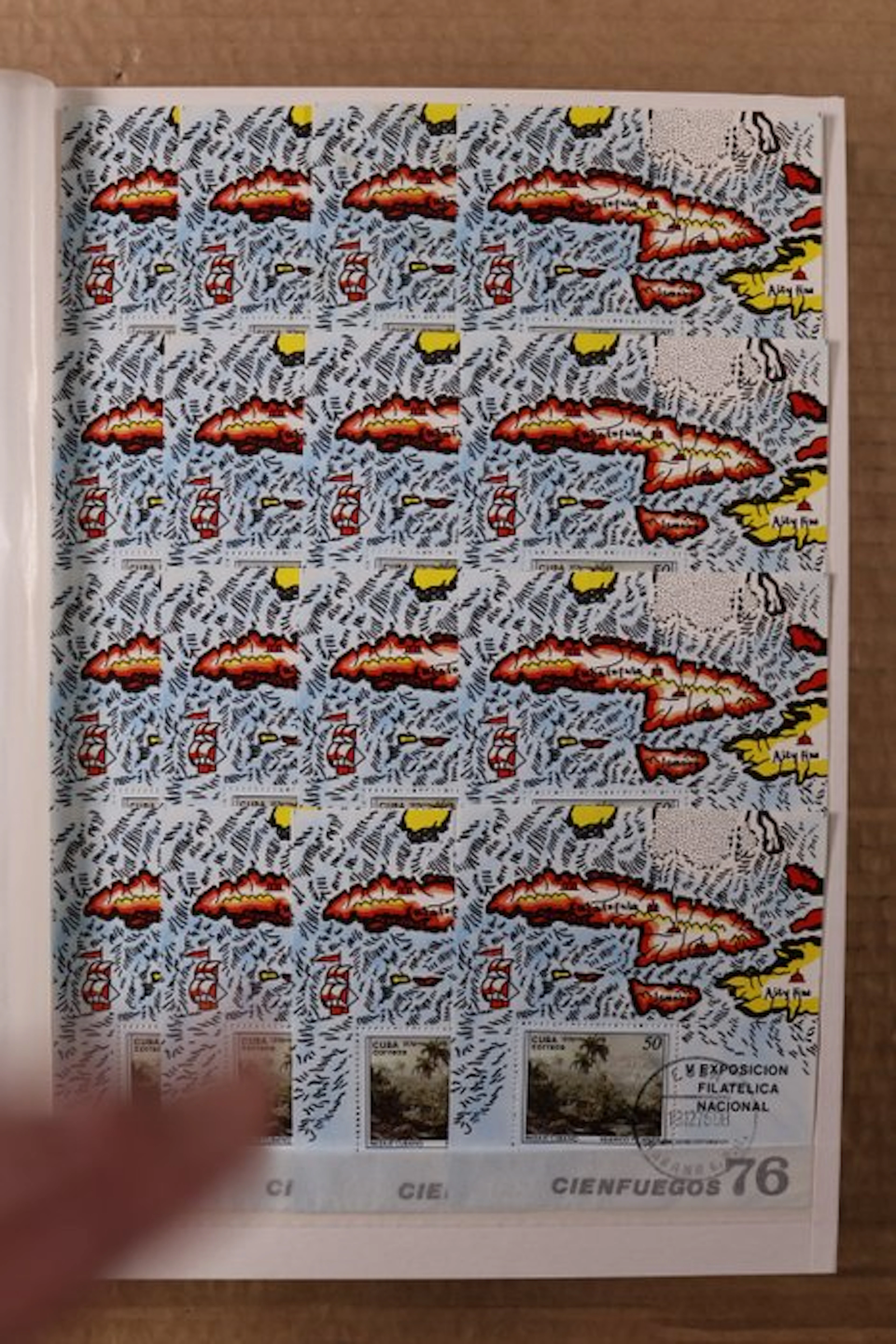 World 1976/1997 - Approximately 2,000 blocks/sheets in...