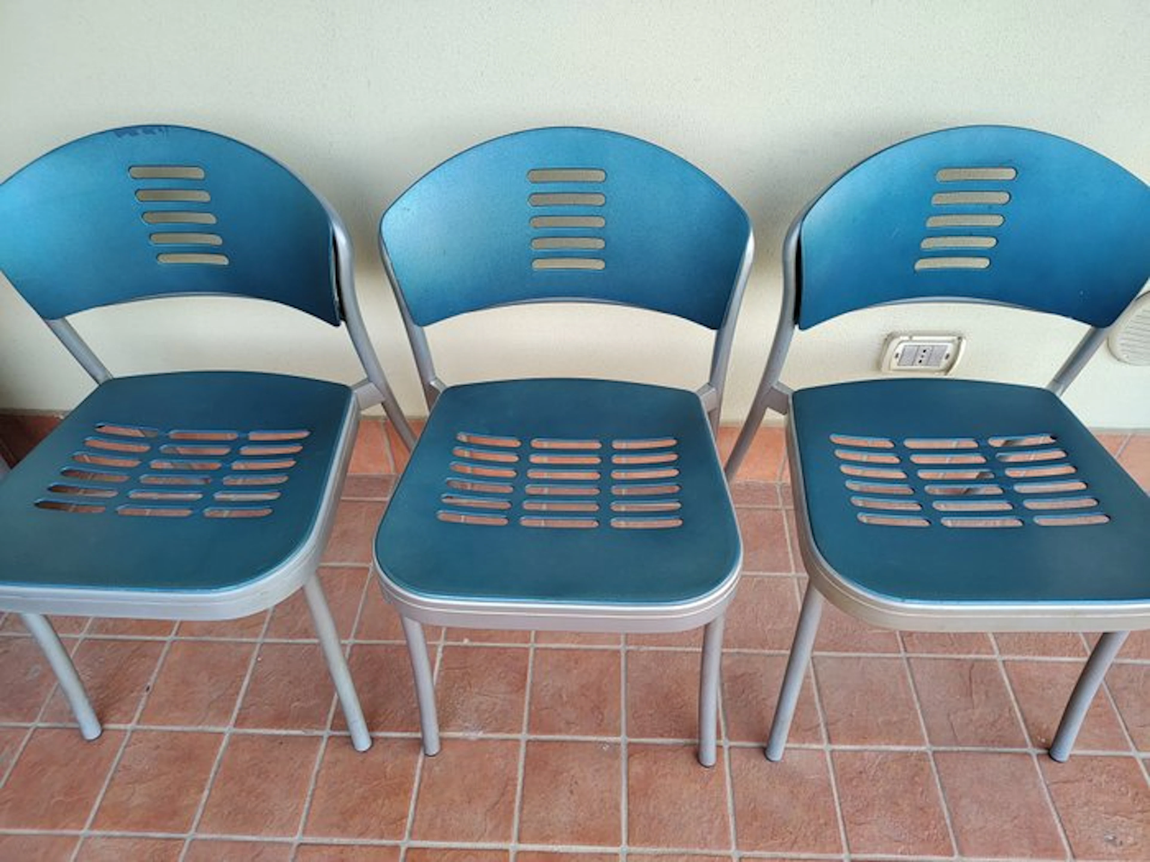 Kartell - Vico Magistretti - Chair (3) - Mauna Kea - Polypropylene, Aluminium