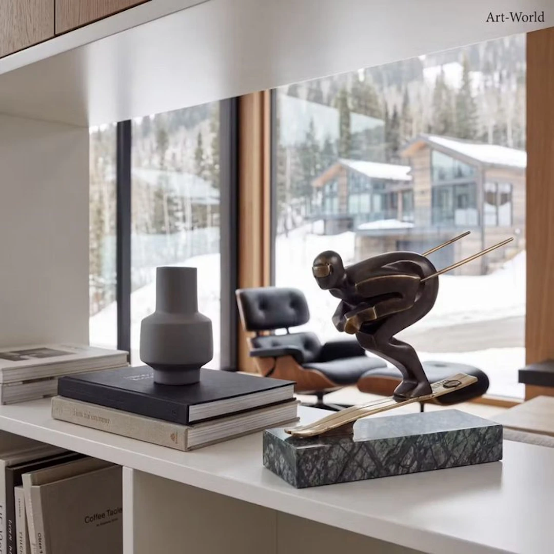 Statue, Bronzen sculptuur van een skiër. Naar: Nick - 20 cm - Bronze, Marble