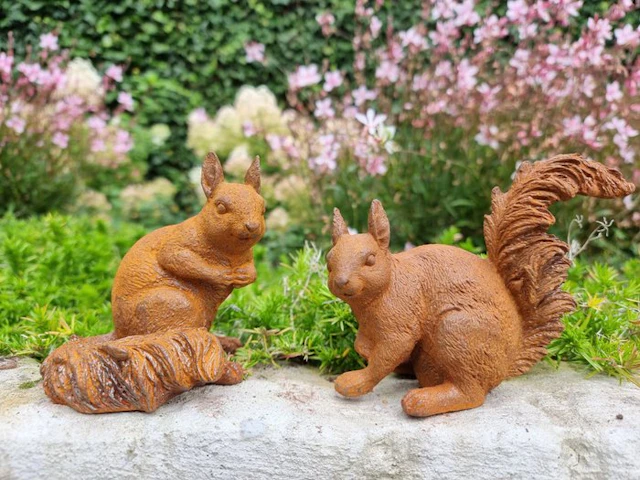 Figurine - Pair of squirrels - Iron