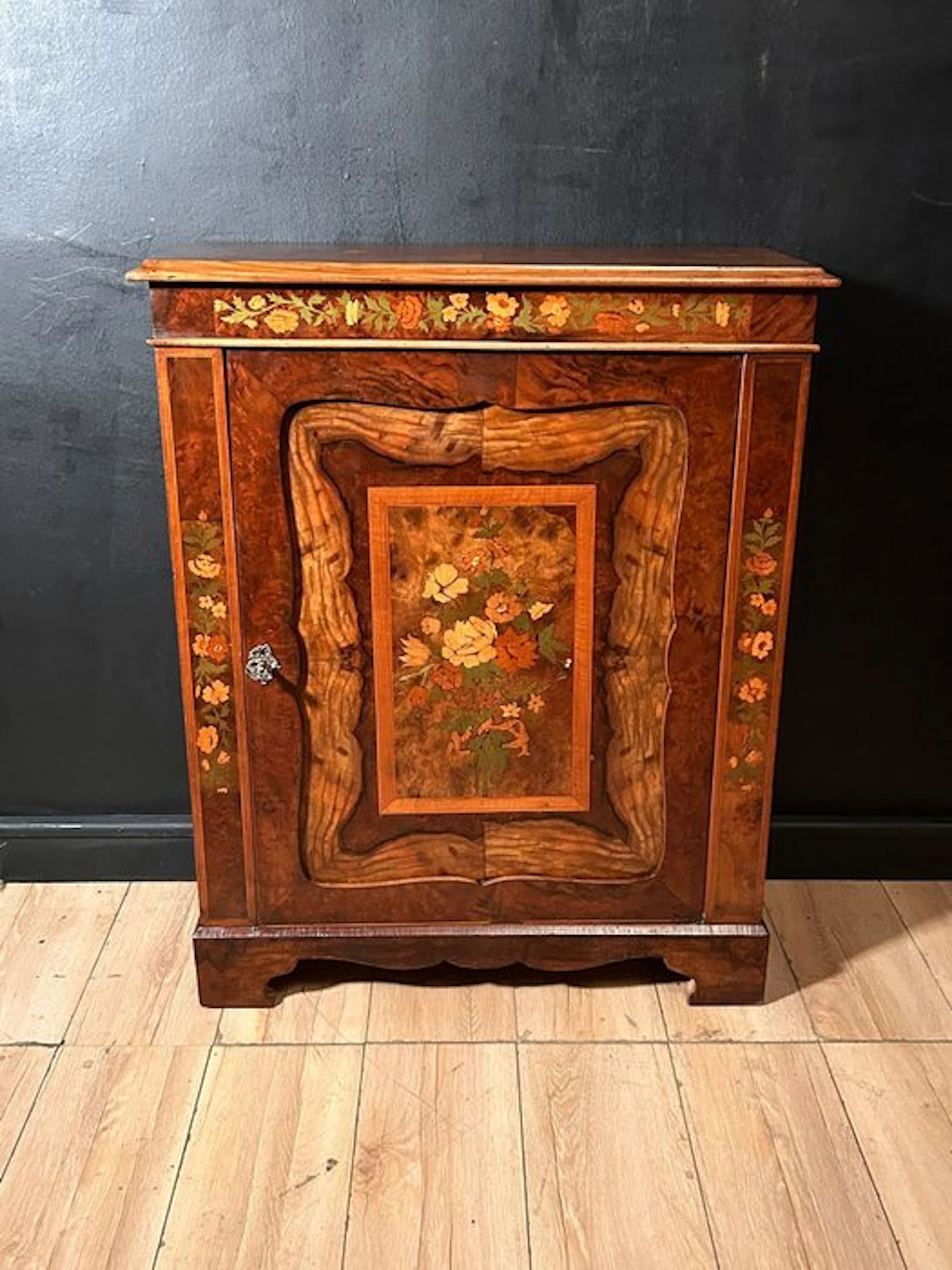 Credenza - Wood