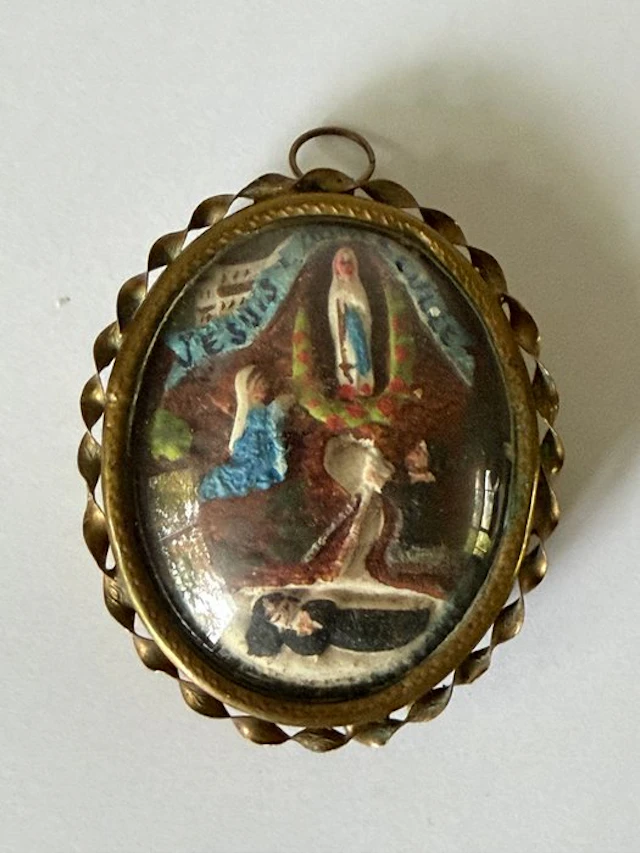 Reliquary box - Brass - 1850-1900 - Medallion / Lourdes