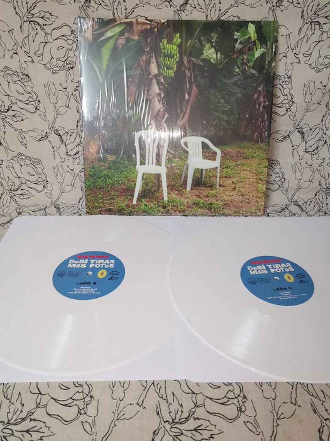 Bad Bunny - Debí Tirar Más Fotos - White vinyl - 2xLP...