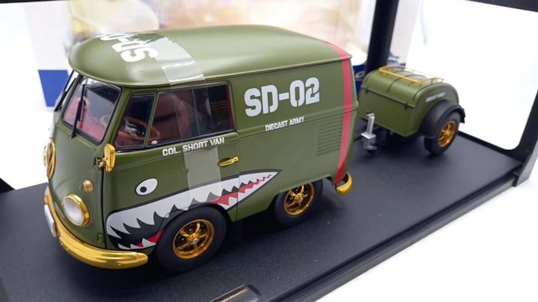Solido 1:18 - Model car - Volkswagen Kool Kombi Army Fighter 1950 - (cod.H26)