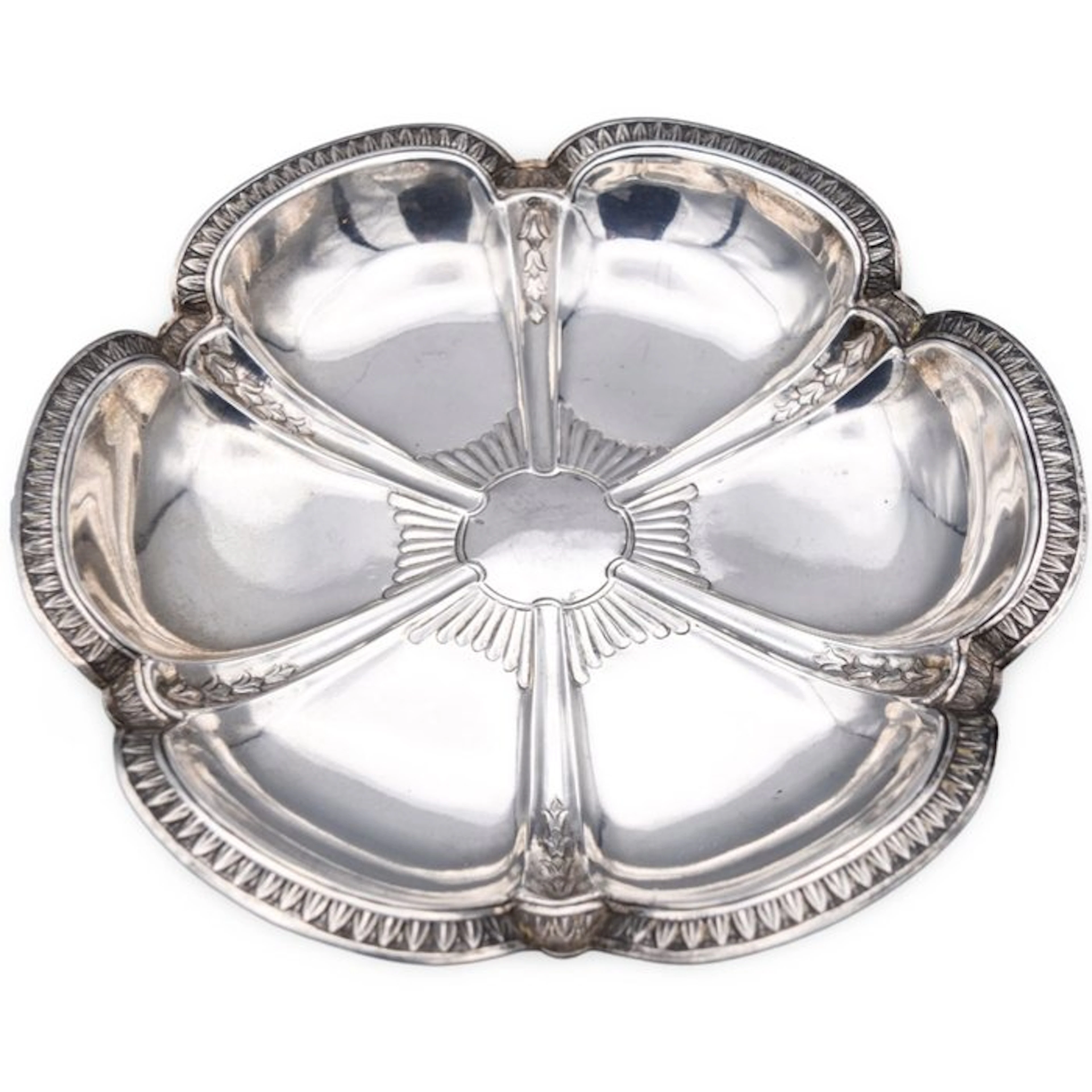 Luis Espuñes - Tray - Circular, lobulated. - .916 (88 Zolotniki) silver