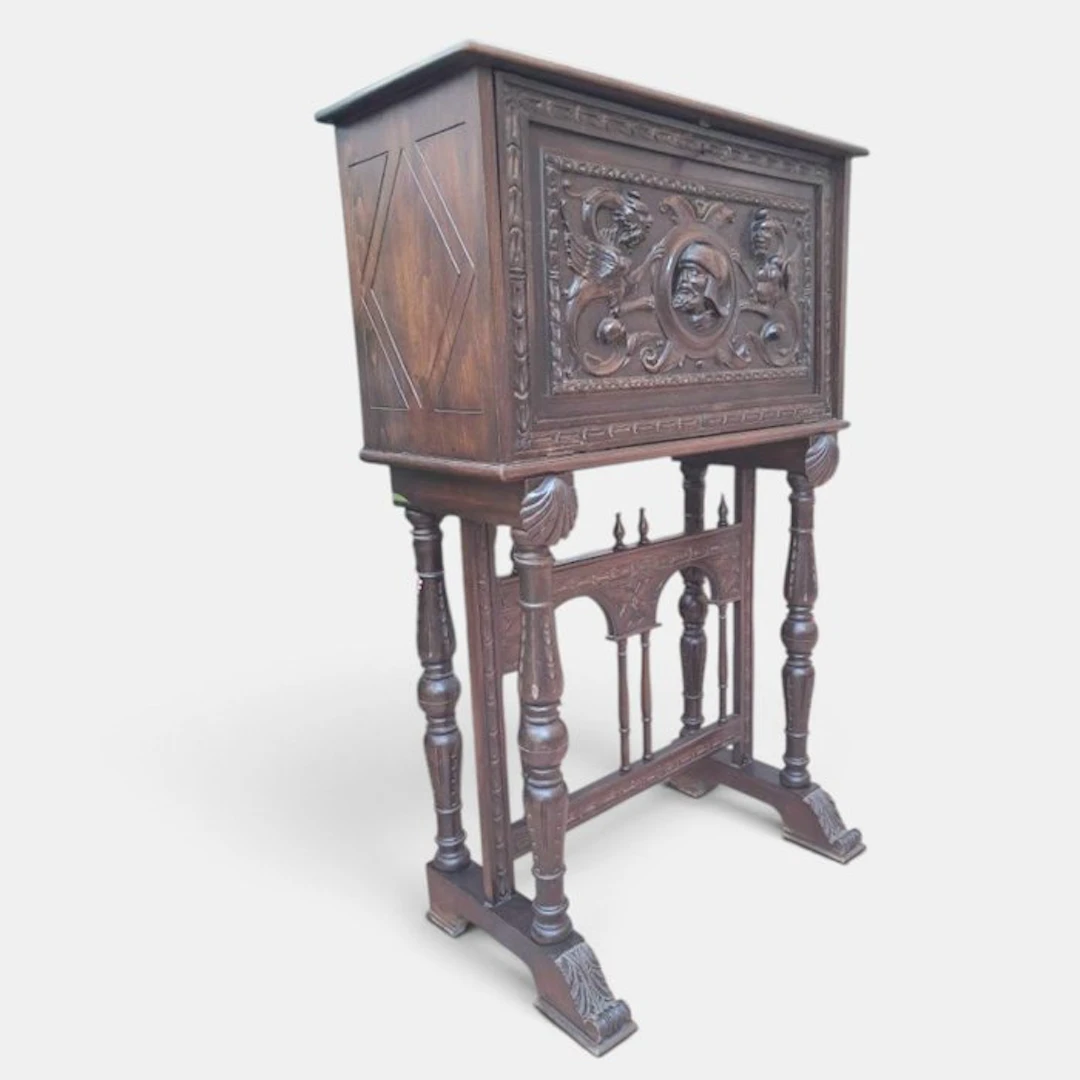 Bargueño - Hardwood