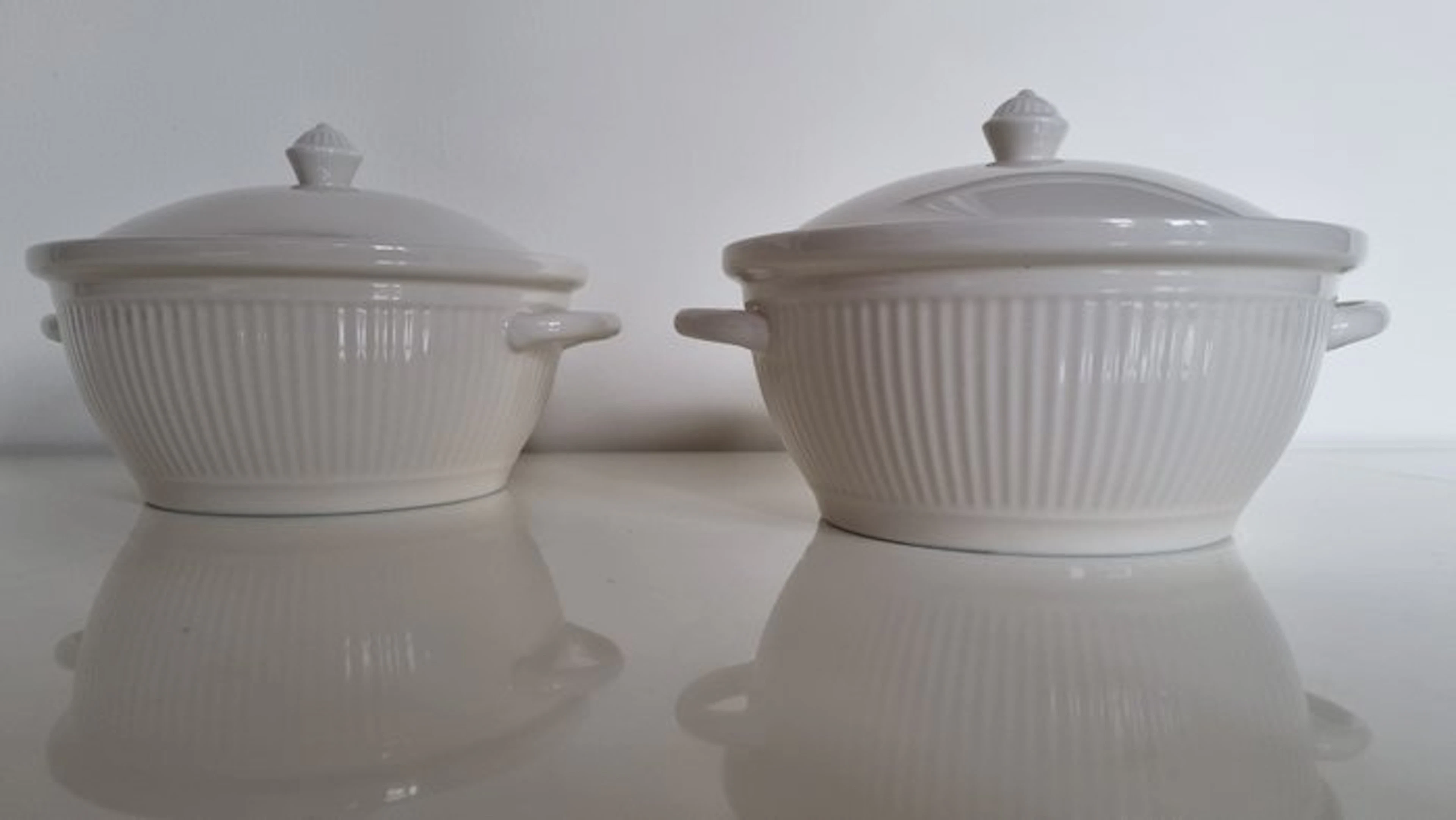 Wedgwood - Table service (2) - Windsor - Porcelain - Terrine as new.