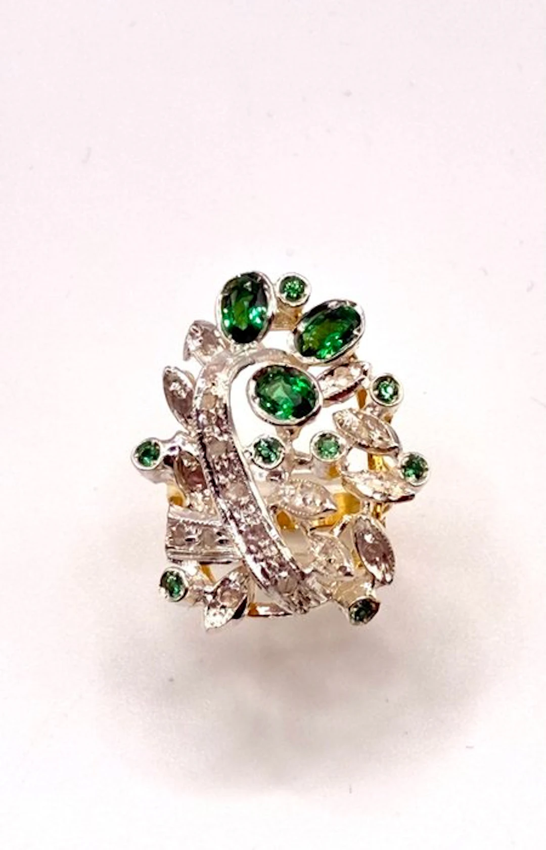 No reserve price - Cocktail ring - 9 kt. Yellow gold, Silver Emerald - Diamond