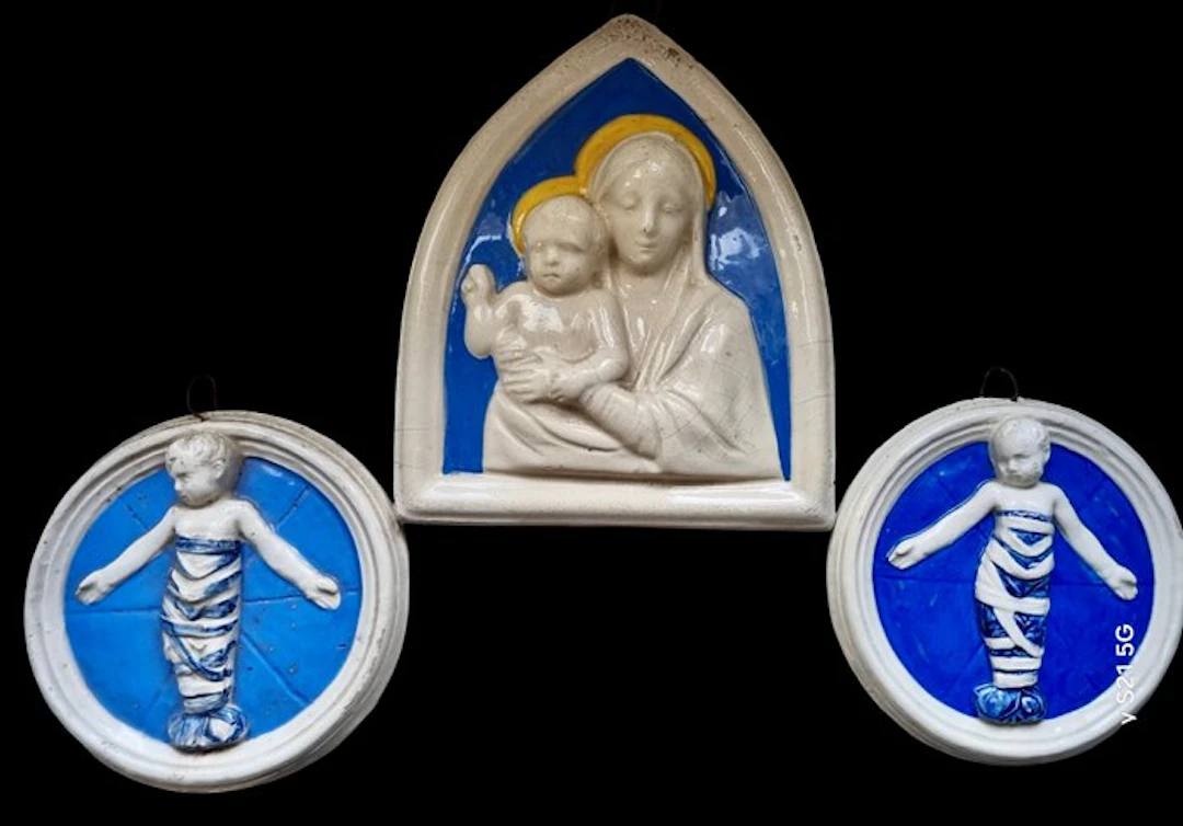 Set of 3 religious wall reliefs - Virgin and Child...