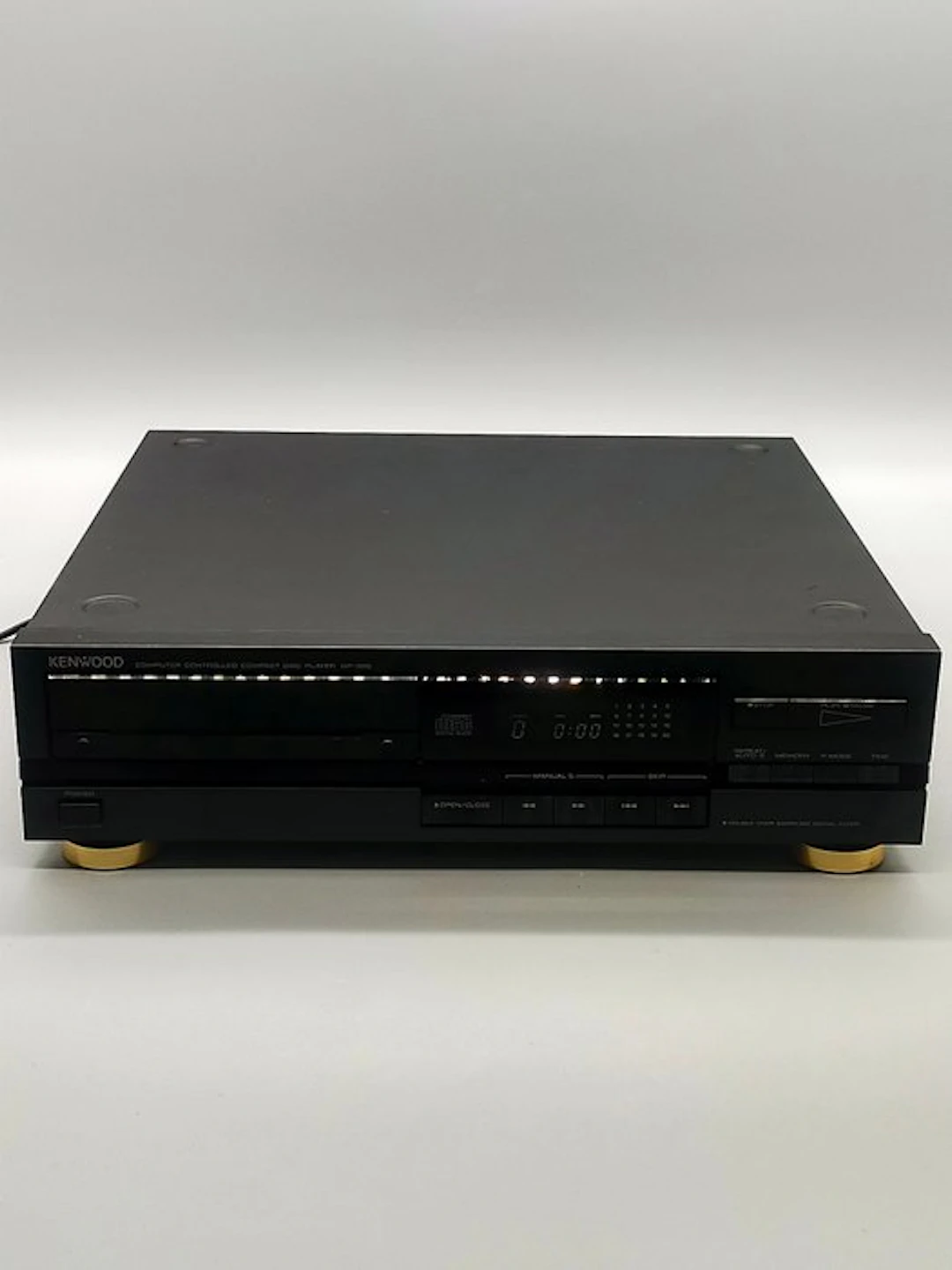 Kenwood - DP-320 Computer-Controlled CD player