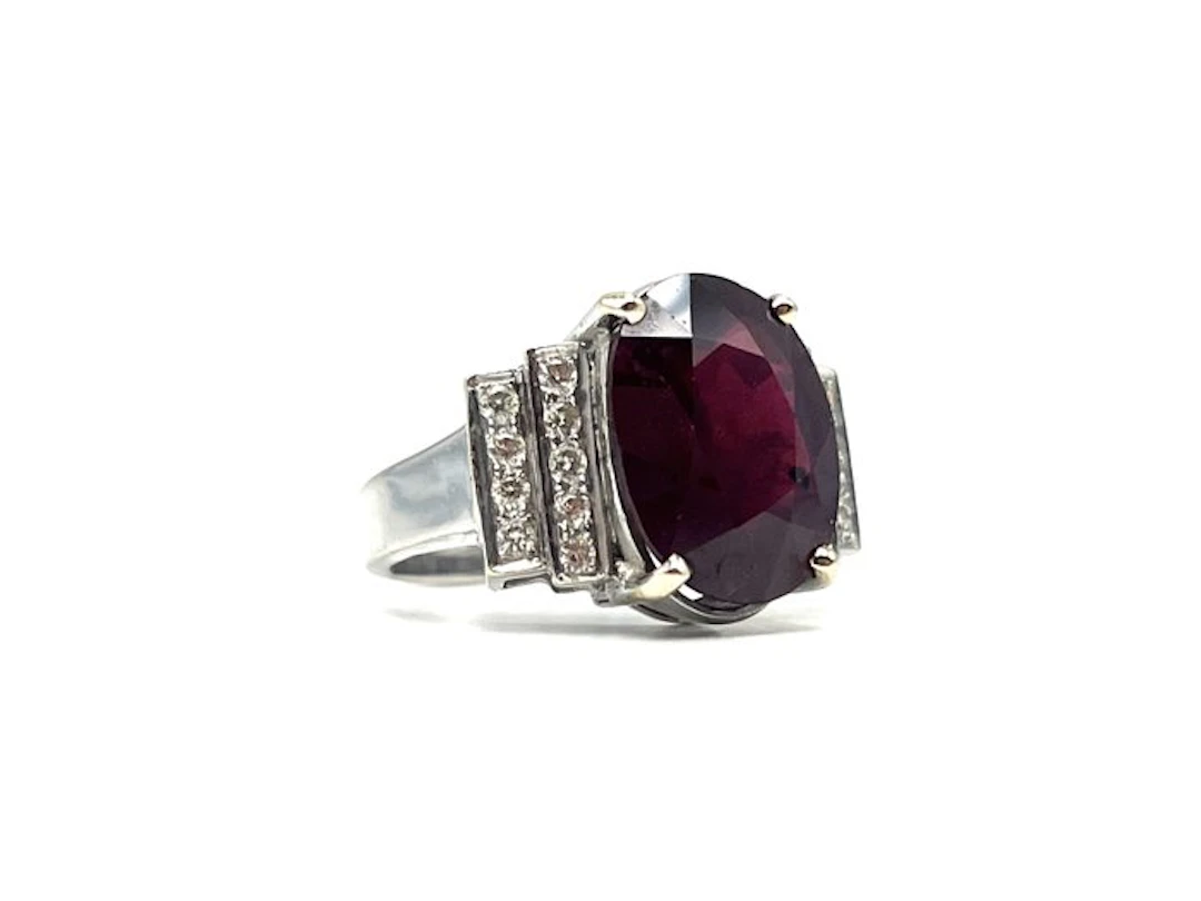 Ring - 18 kt. White gold - 5.50ct. tw. Garnet - Diamond