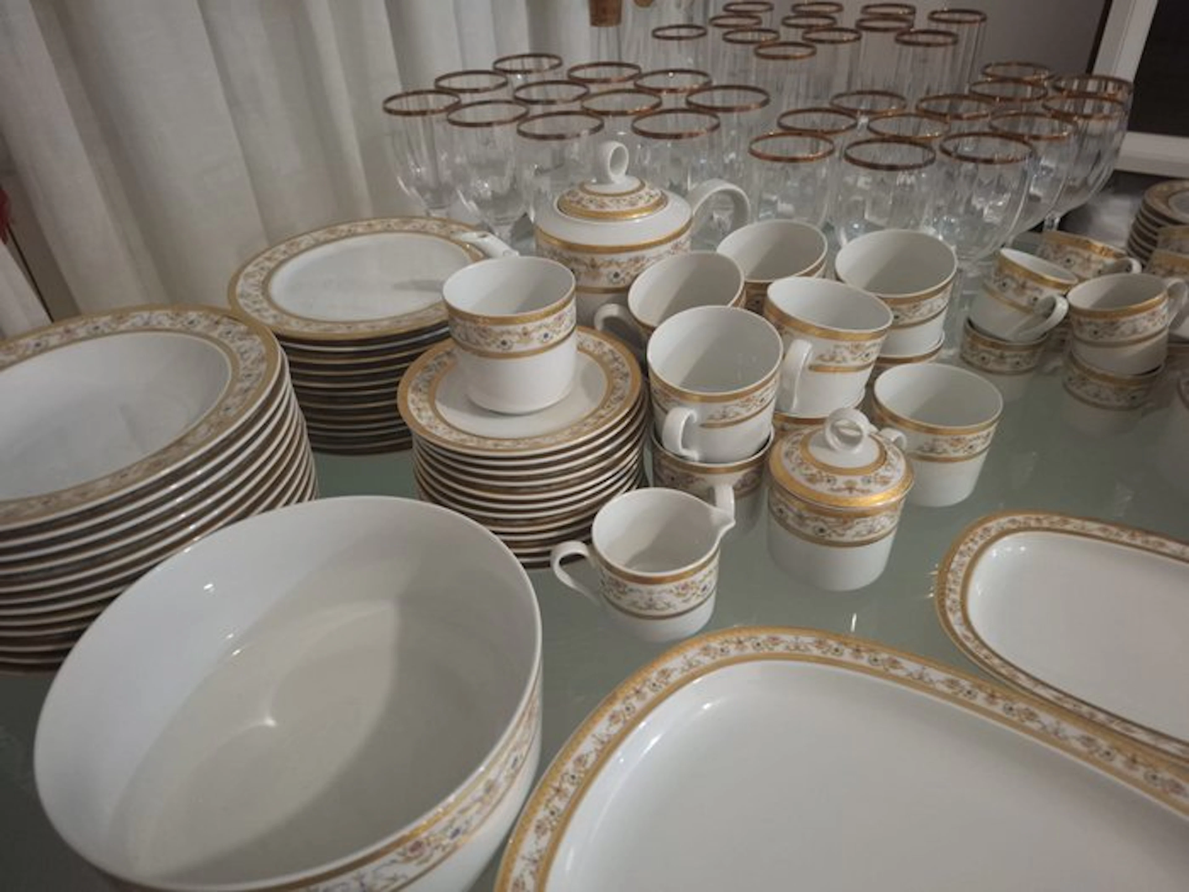 Table service for 12 (217) - Crystal