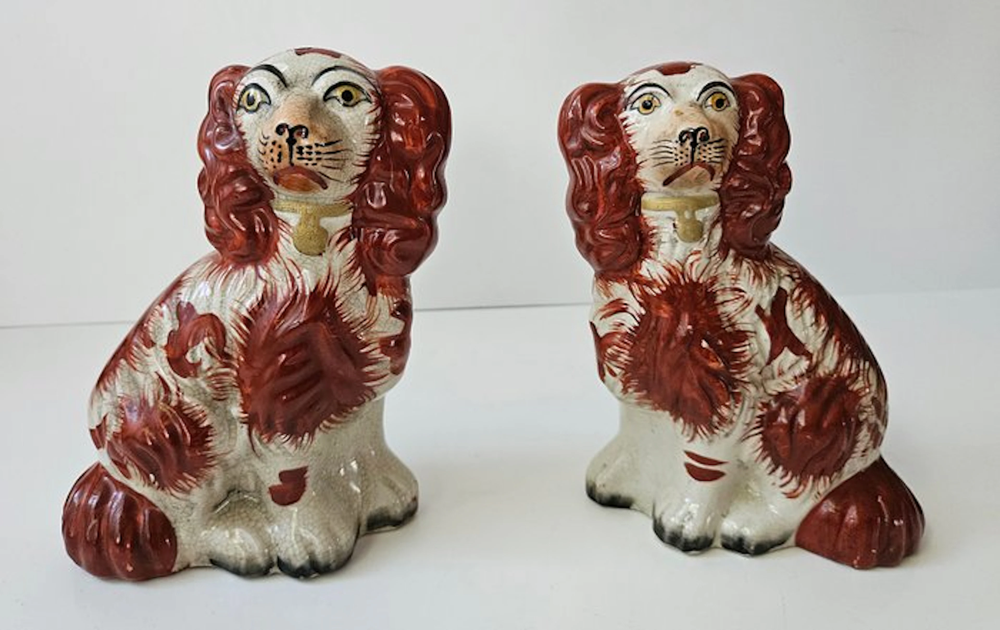 Victoriaanse ‘hoerenhondjes’ – met een bijzonder verhaal - Figurine - Porcelain