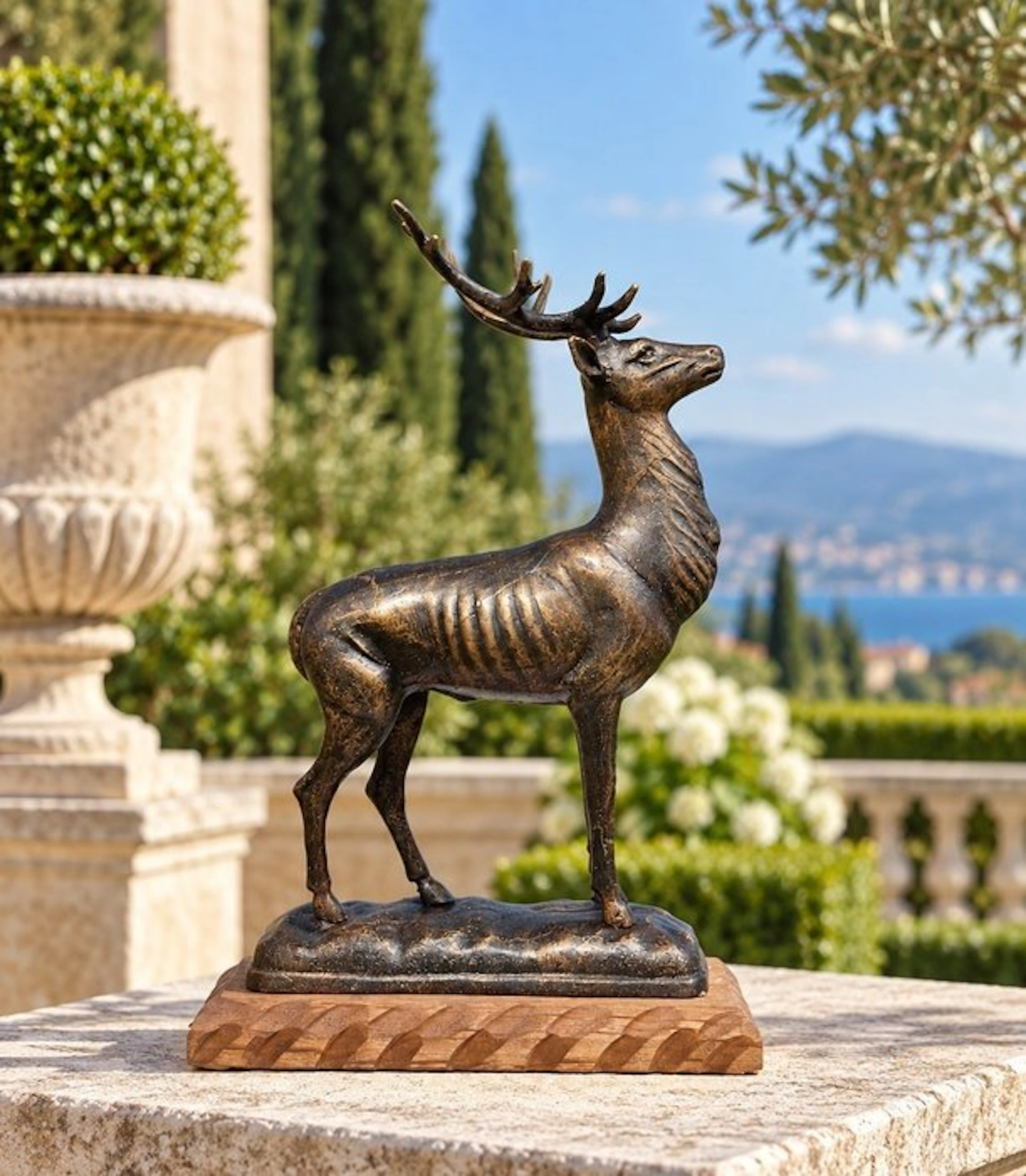 Statue, Large Deer Iron - 32 cm - Wood, Iron - 2026