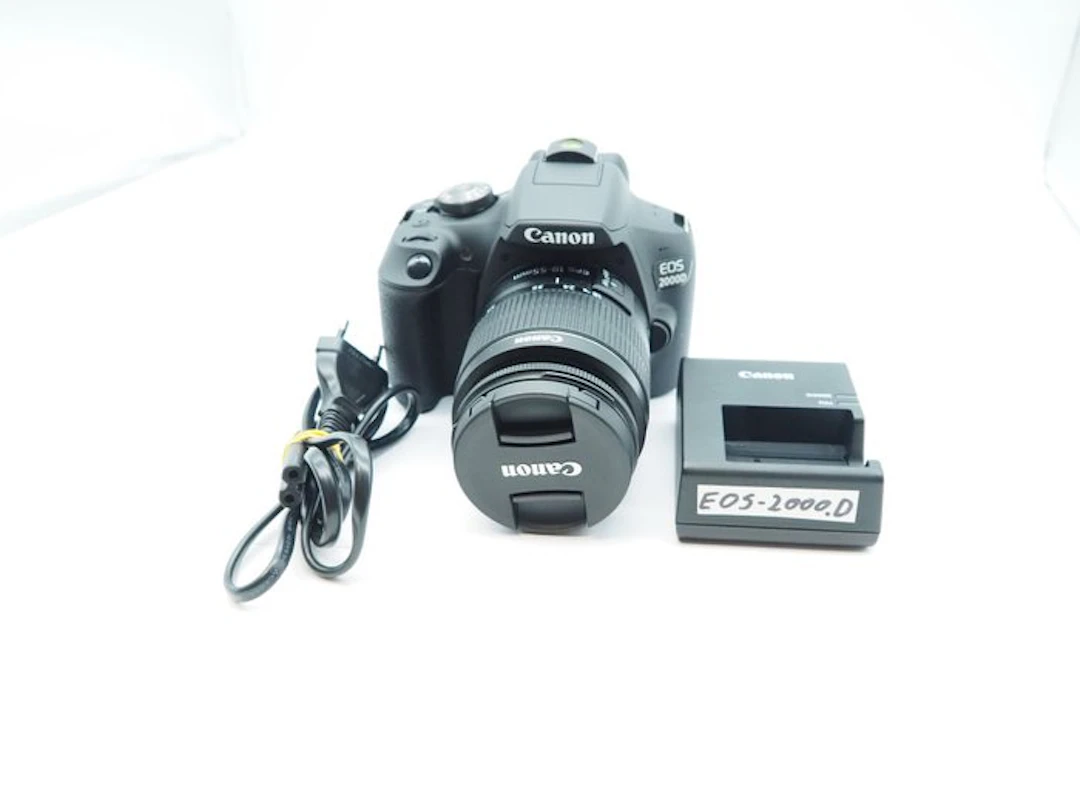 Canon eos 2000D camera + 18-55mm lens (inclusief accessoires) Digital camera