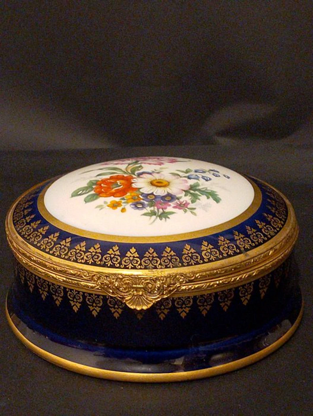 Limoges - Jewellery box - Porcelain - Produced for Le Gant Roug