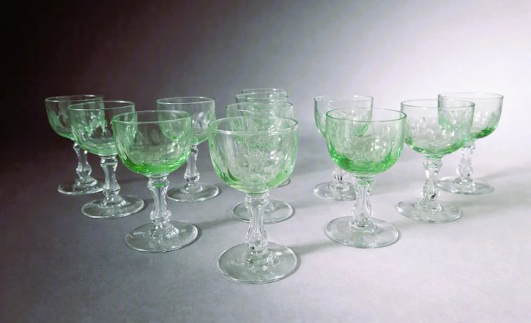 Val Saint Lambert - Liquor set (12) - Crystal - Uranium/Annaglazen